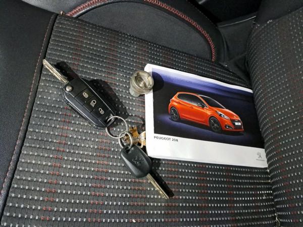 Peugeot 208 (2) 1.2 PURETECH 110 S&amp;S GT LINE 5P