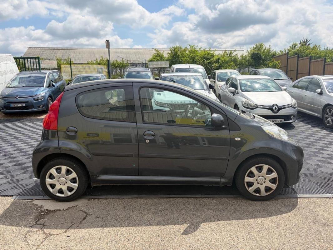 Peugeot 107 1.4 HDI 55 ch 1ER MAIN - RIEN A PREVOIR IDEAL JEUNE PERMIS CLIMATISATION