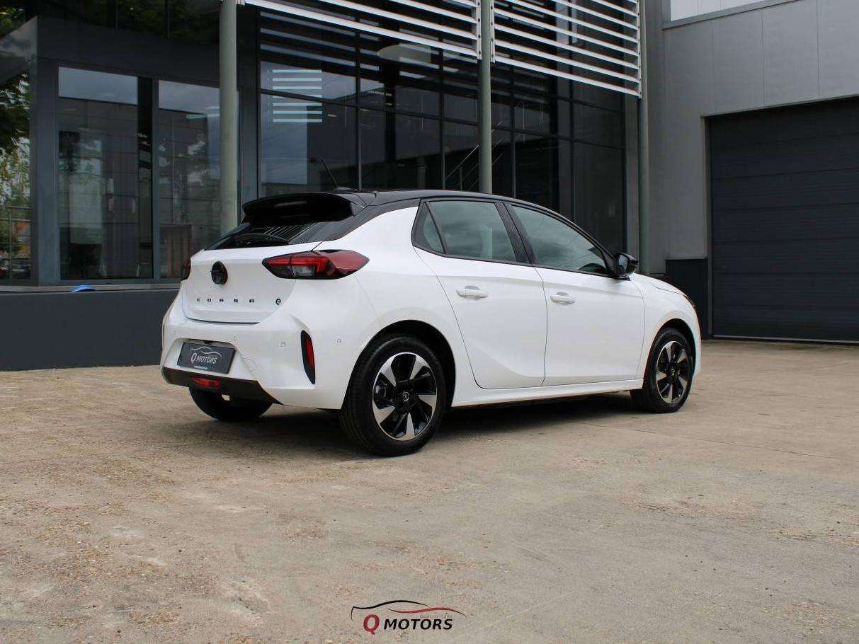 Opel Corsa-e /LED/CAMERA/CARPLAY/LINE ASSIST/CRUISE CONTROLE/HEATED/MASSAGE
