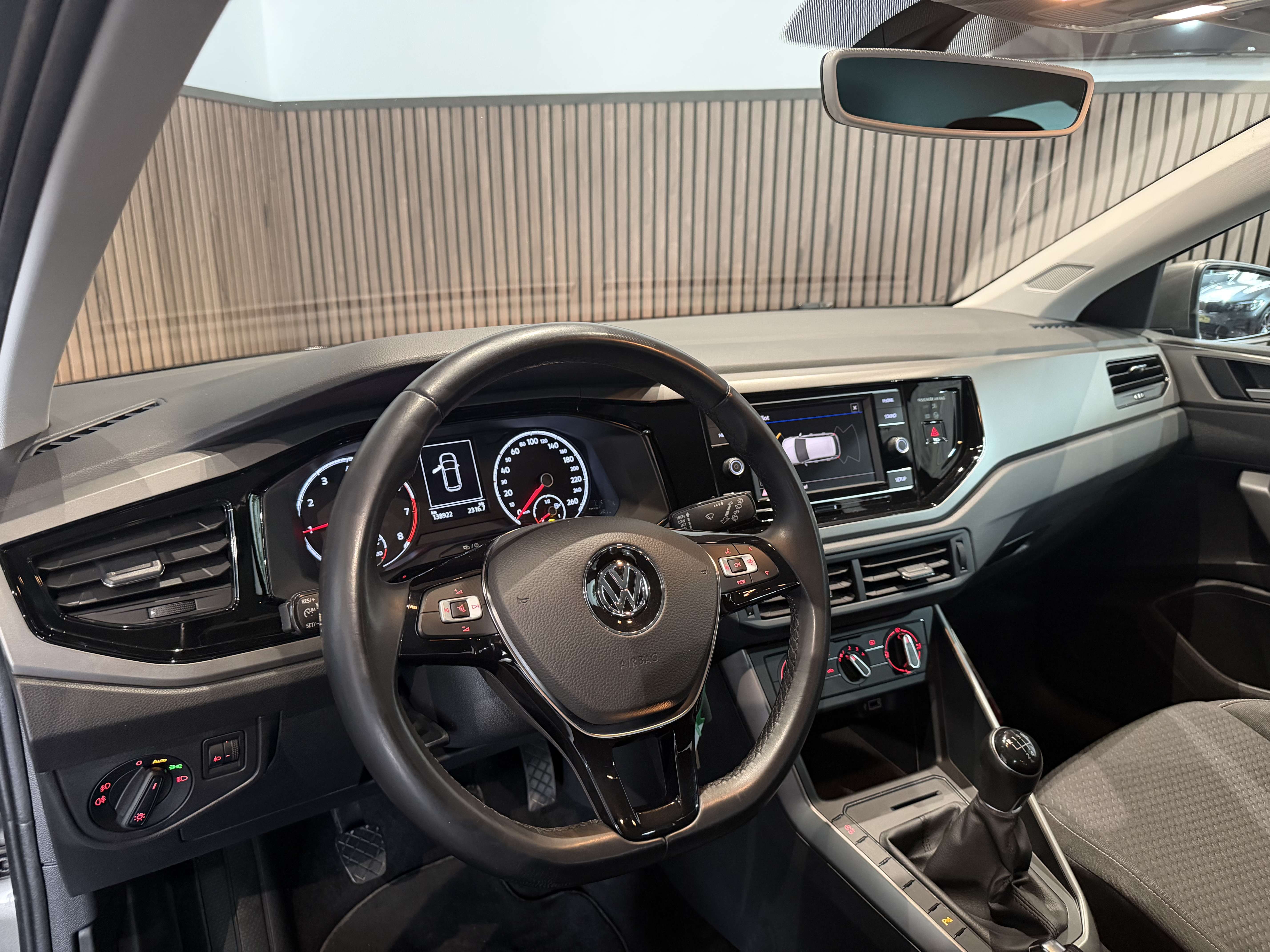 Volkswagen Polo 1.0i - GARANTIE 12MOIS - 1ERPRO -