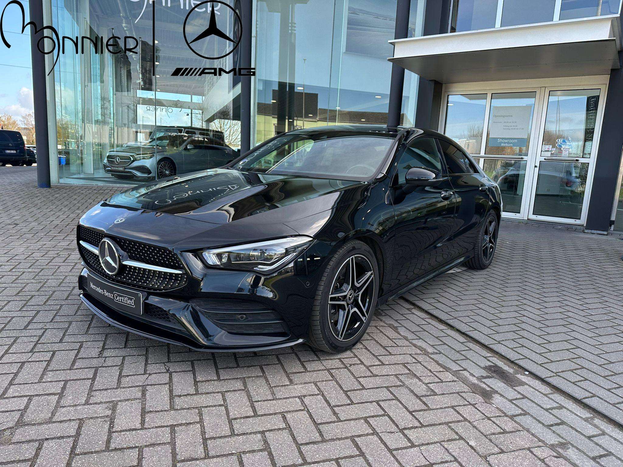 Mercedes-Benz CLA 200 CLA AMG LINE