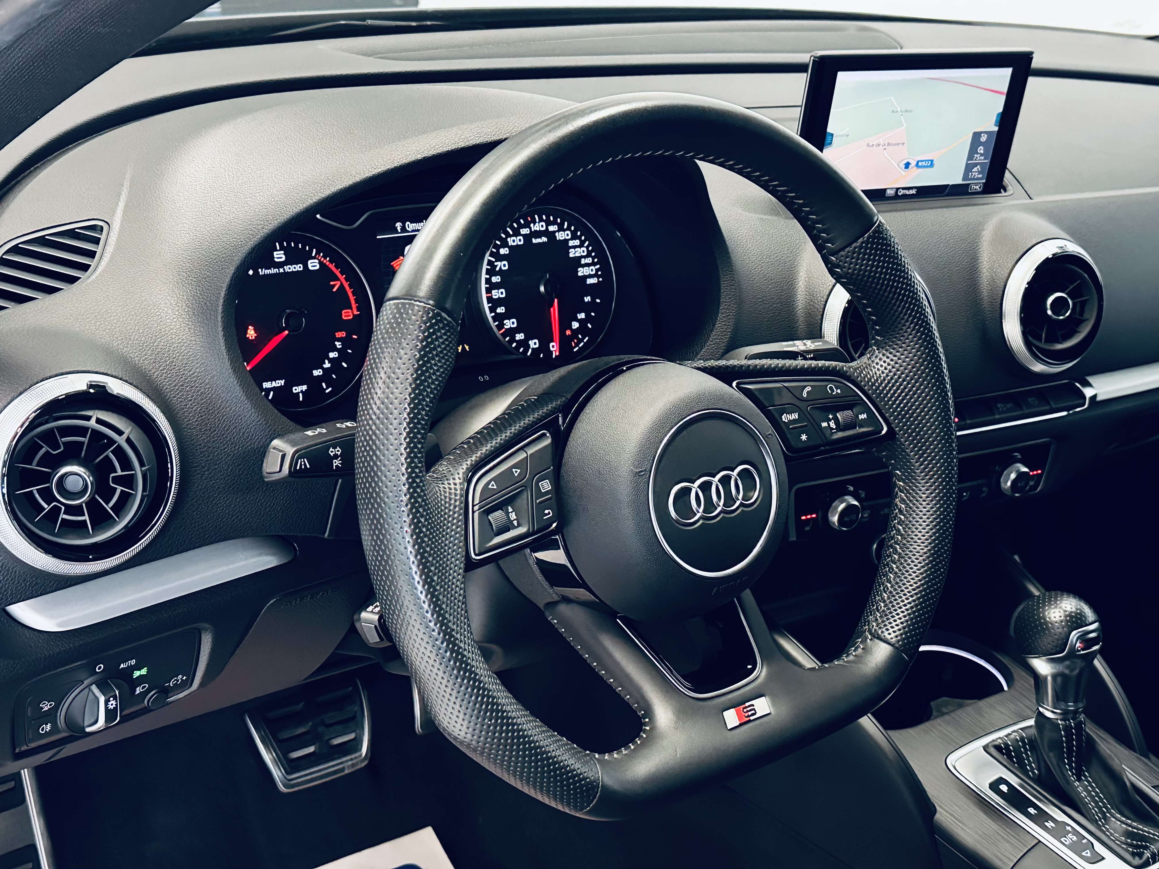 Audi A3 Sportback 30 TFSI S tronic B AUTO PHARE LED CRUISE ADAPTATIF OPTIONS D ASSISTANCE A LA CONDUITE AT REMORQUE TRES PROPRE