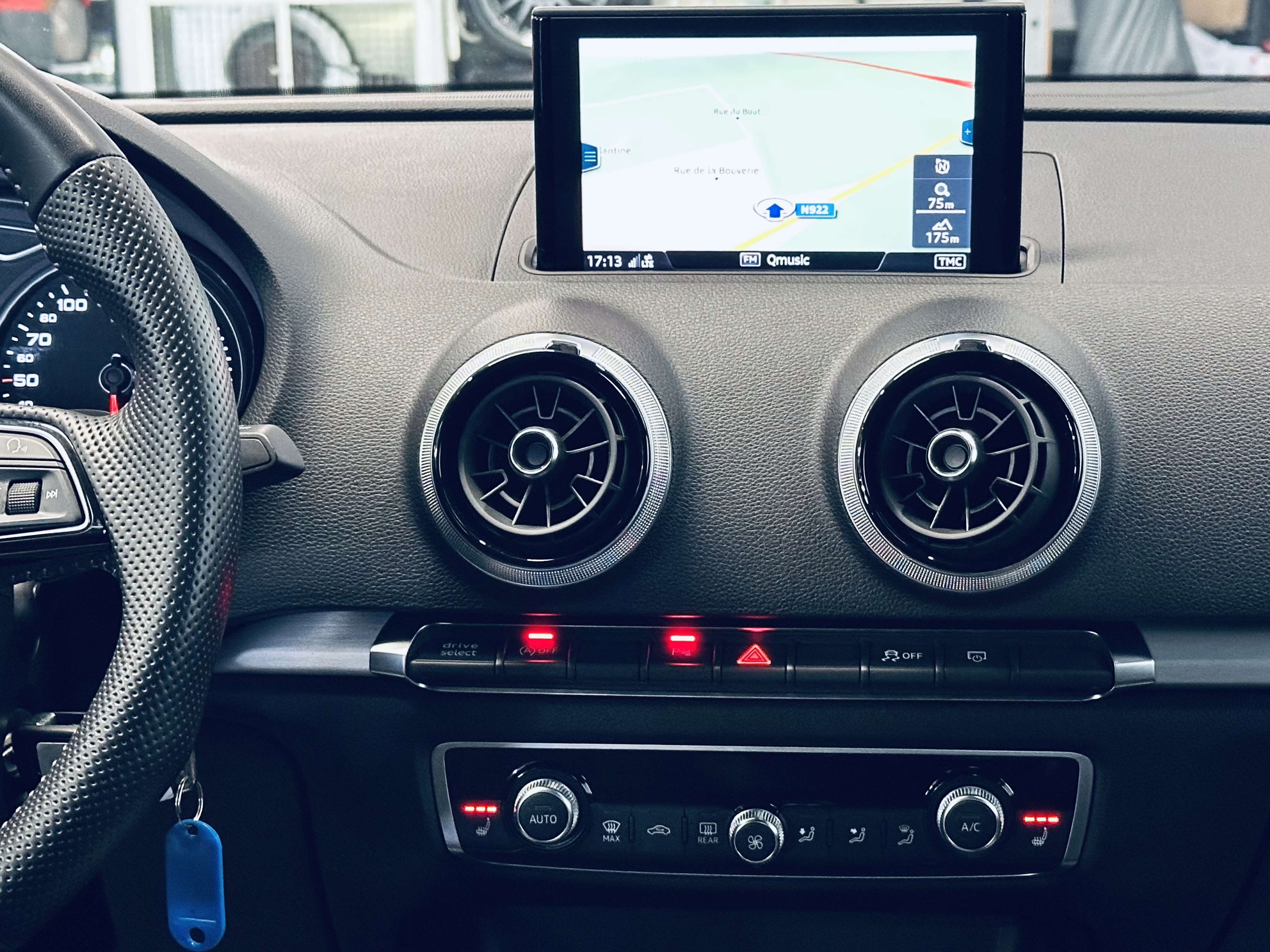 Audi A3 Sportback 30 TFSI S tronic B AUTO PHARE LED CRUISE ADAPTATIF OPTIONS D ASSISTANCE A LA CONDUITE AT REMORQUE TRES PROPRE