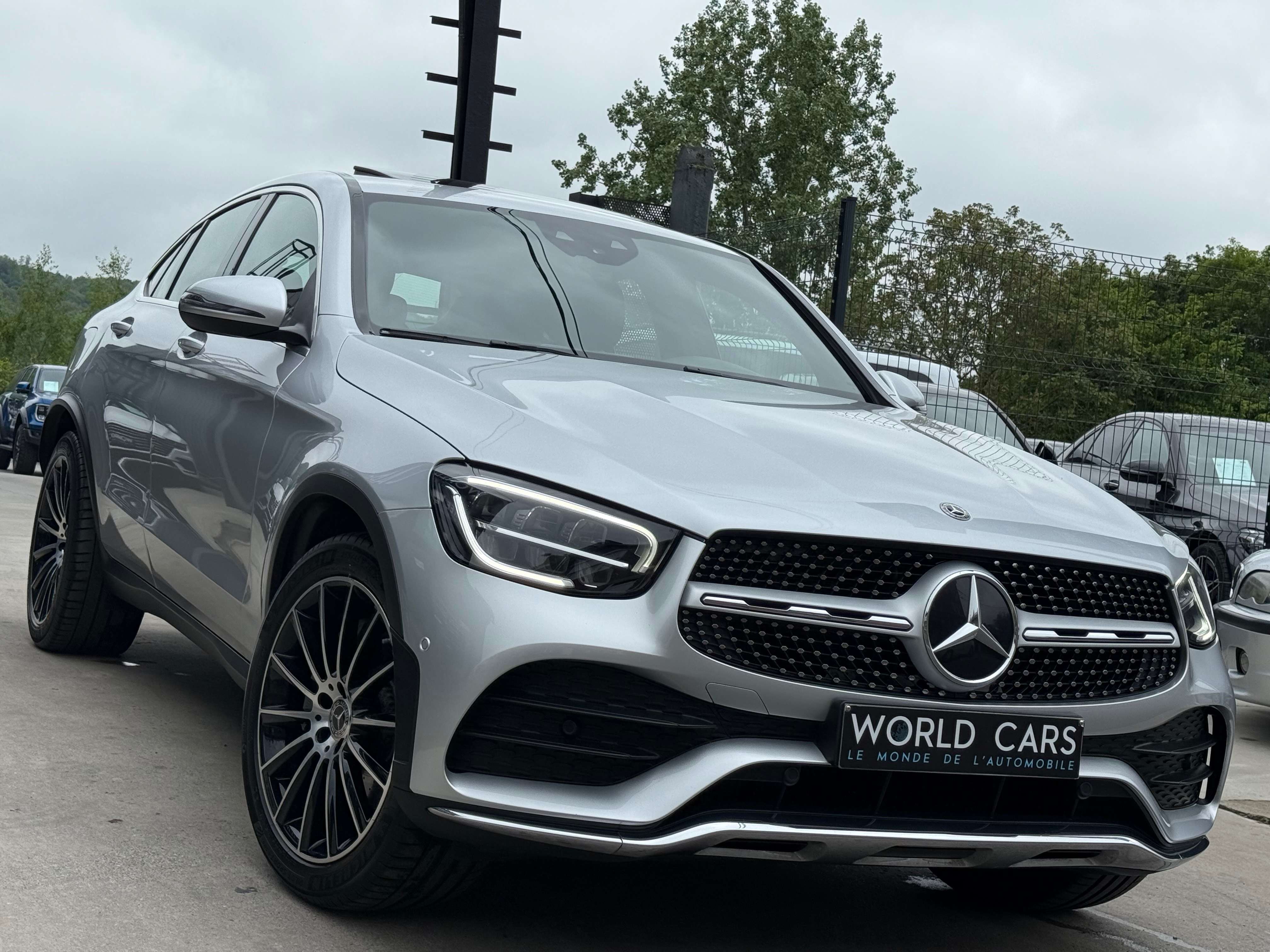 Mercedes-Benz GLC 200 d Coupé PACK AMG - TOIT OUVRANT - NAVI - CAMERA - PARK ASSIST - DRIVE SELECT - FULL OPTION