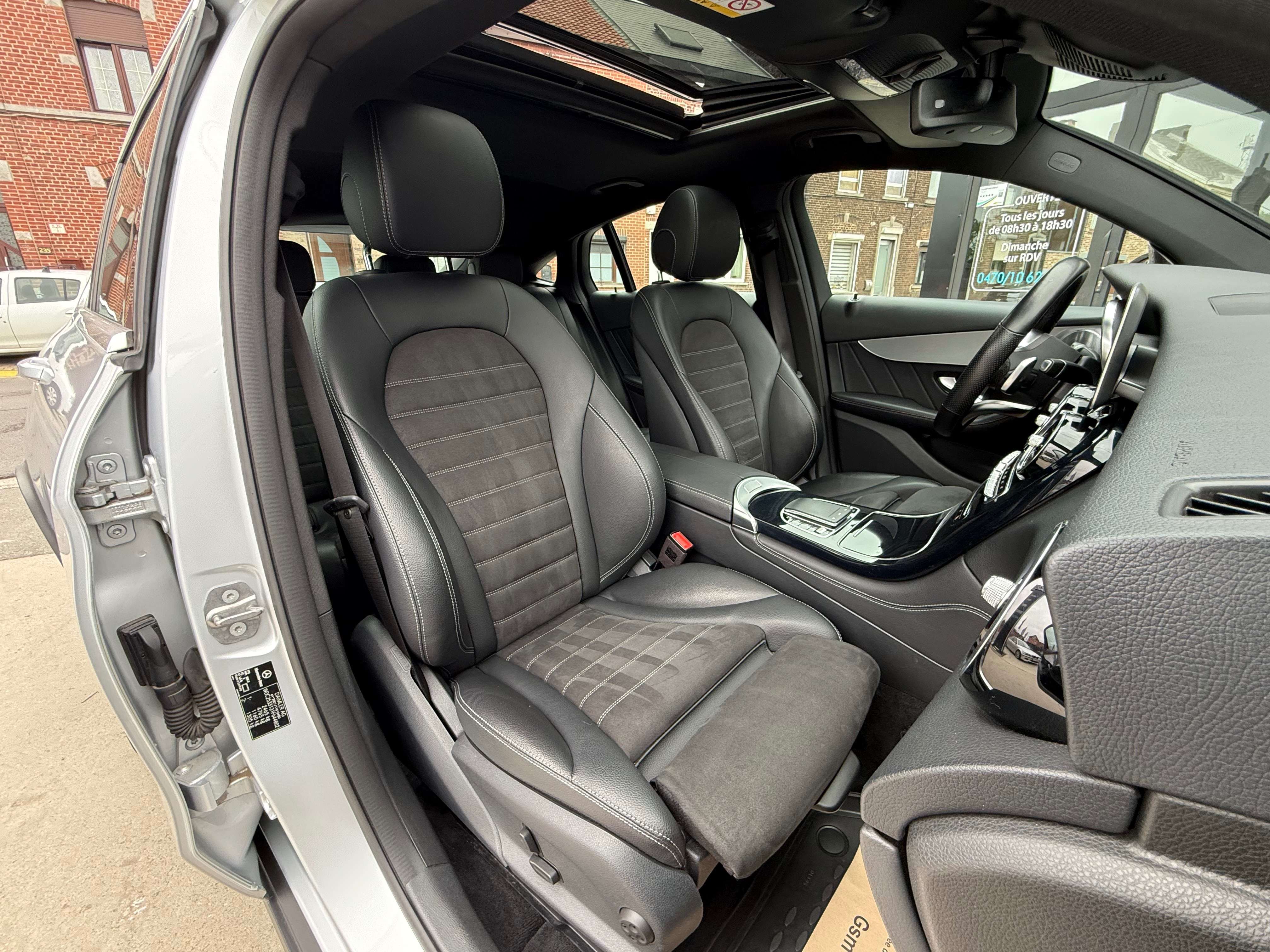 Mercedes-Benz GLC 200 d Coupé PACK AMG - TOIT OUVRANT - NAVI - CAMERA - PARK ASSIST - DRIVE SELECT - FULL OPTION