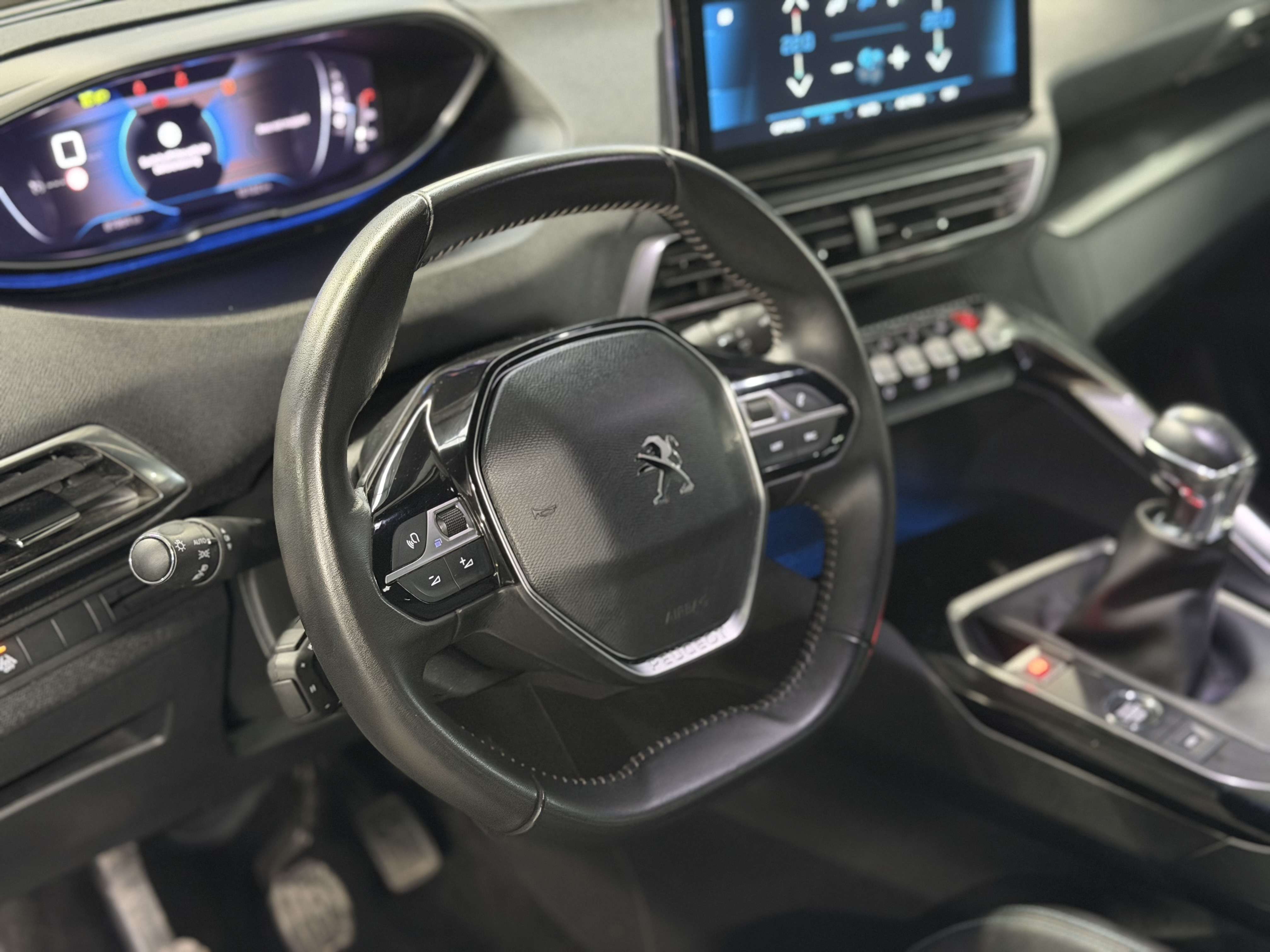 Peugeot 5008 1.2 i * TVA * 7PL * GPS * COCKPIT * CAMERA * CLIM