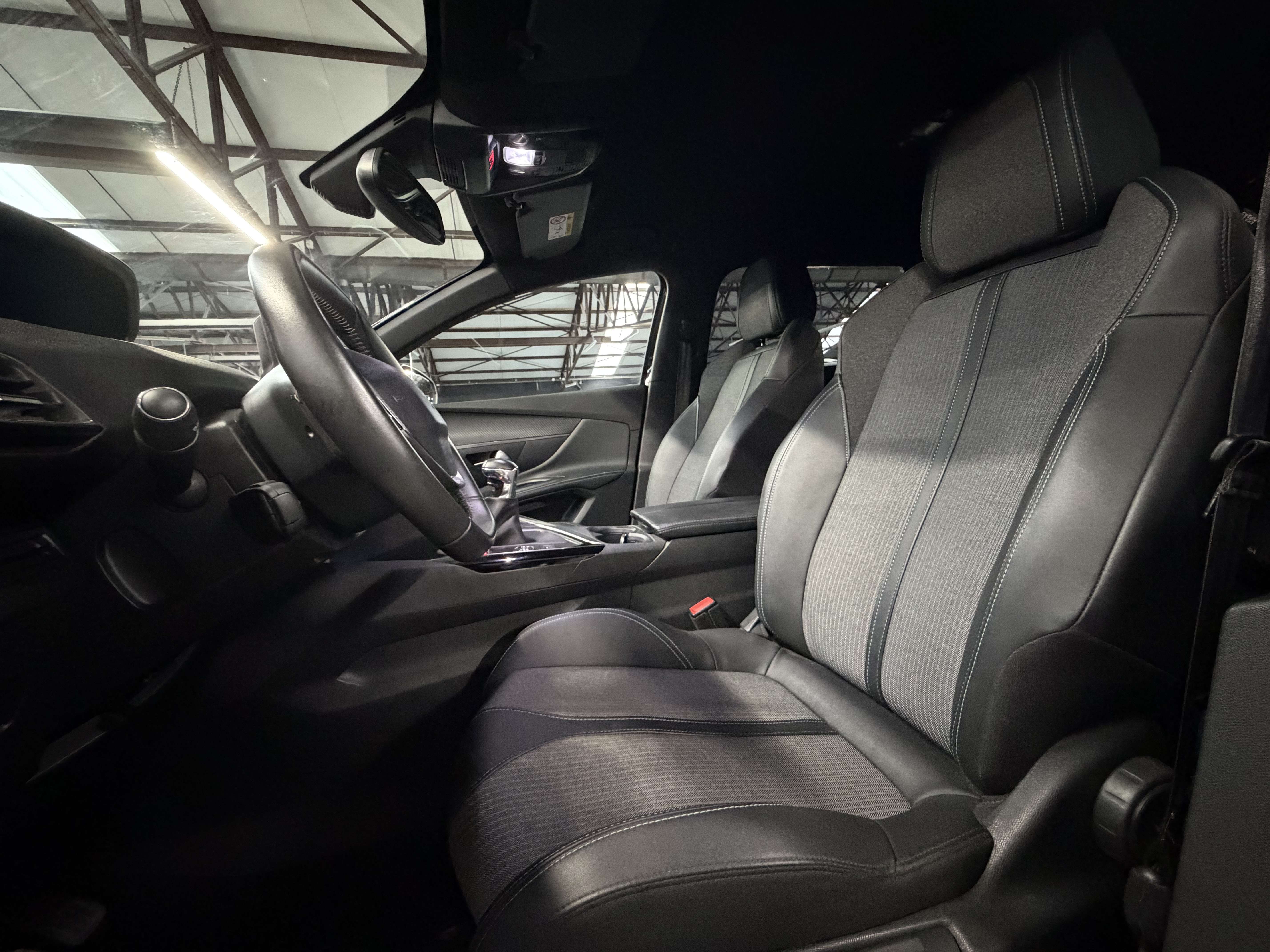 Peugeot 5008 1.2 i * TVA * 7PL * GPS * COCKPIT * CAMERA * CLIM