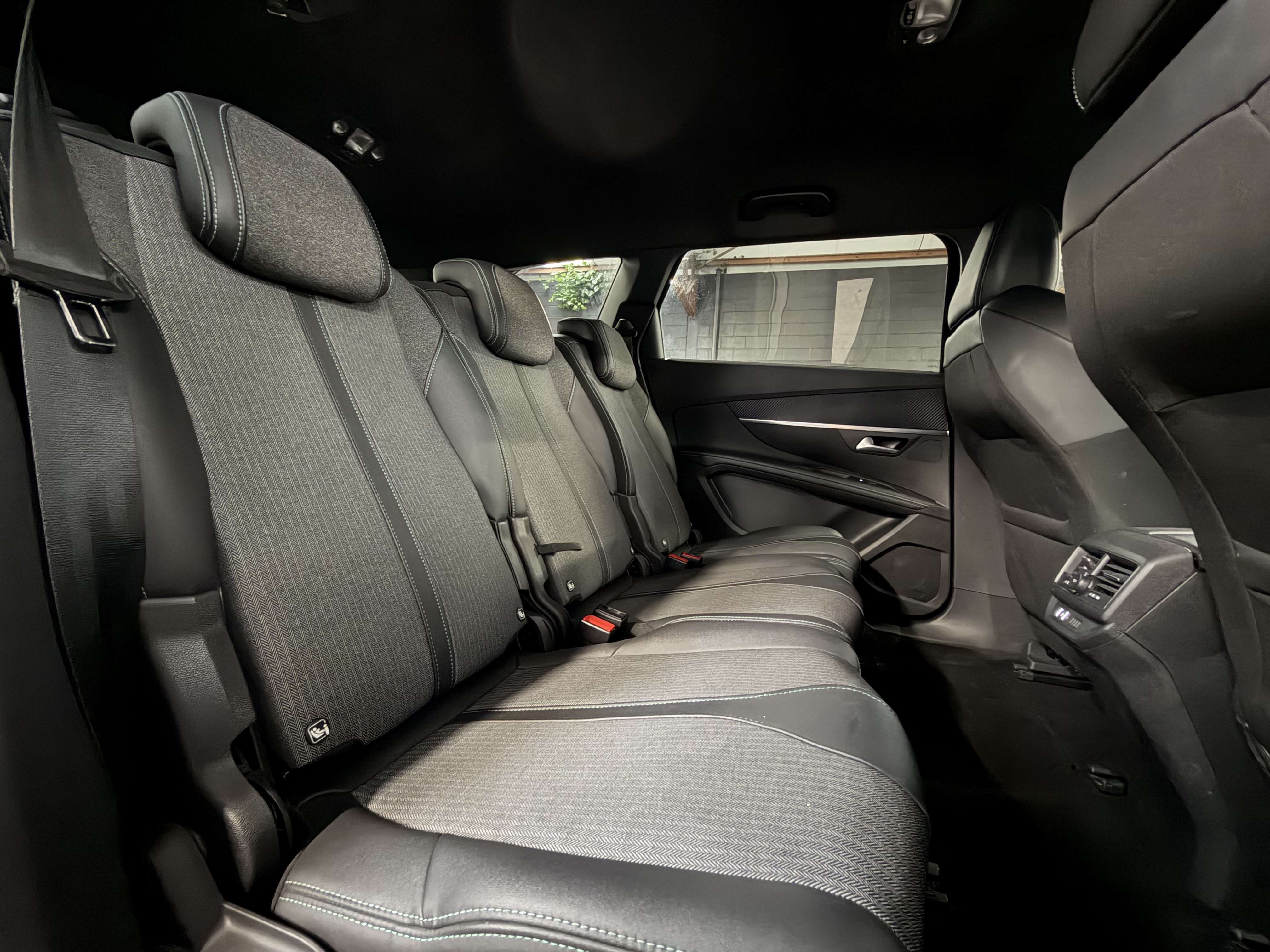 Peugeot 5008 1.2 i * TVA * 7PL * GPS * COCKPIT * CAMERA * CLIM