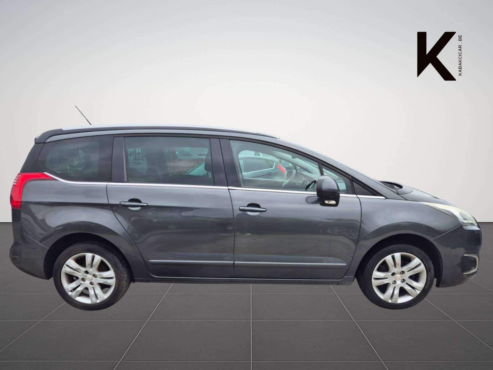 Peugeot 5008 1.6 BlueHDi Active//GPS//CLIM//USB/PRETE A IMMATRICULER