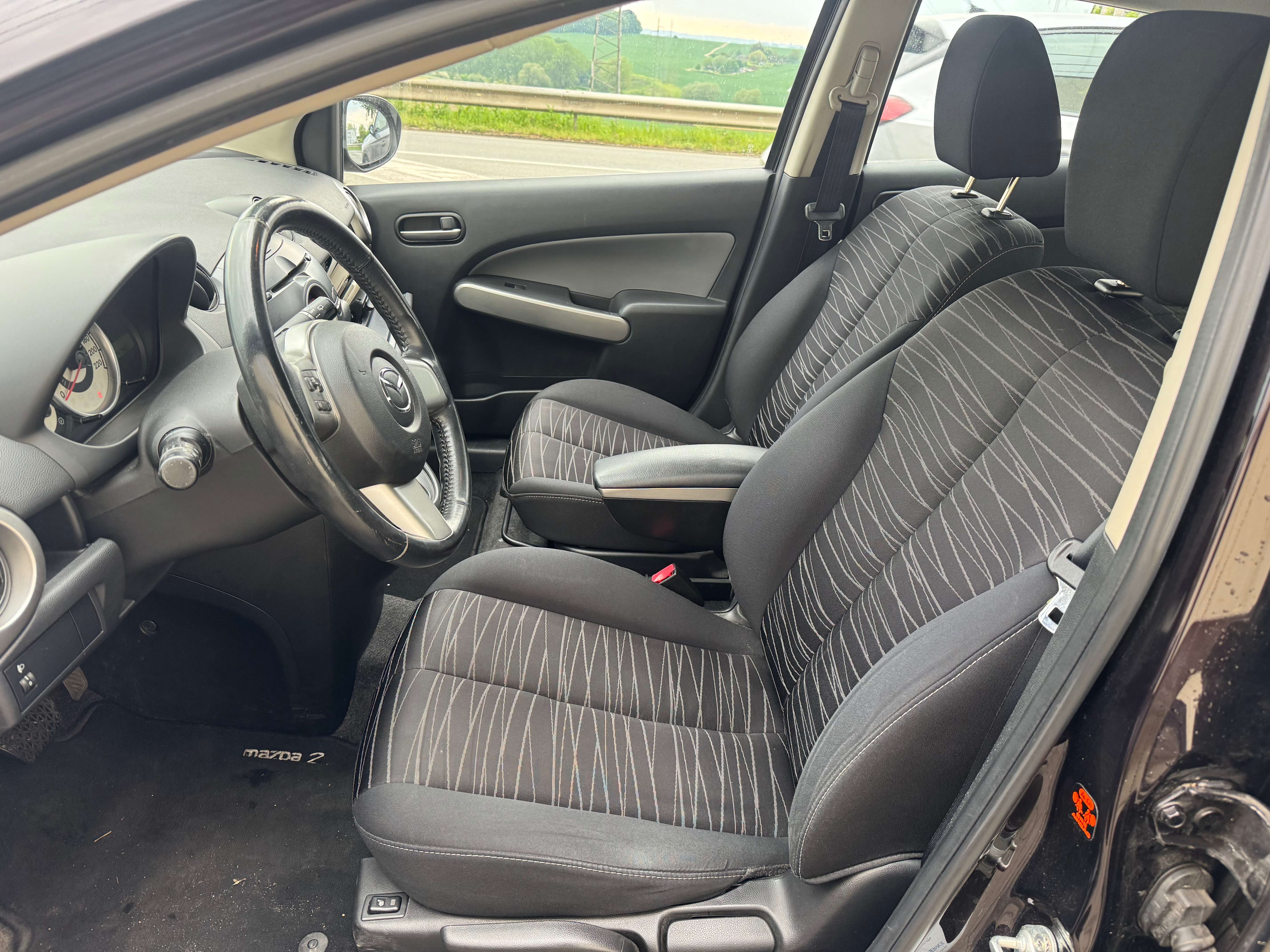 Mazda 2 1.4i 16v  garantie 1 an ‼️
