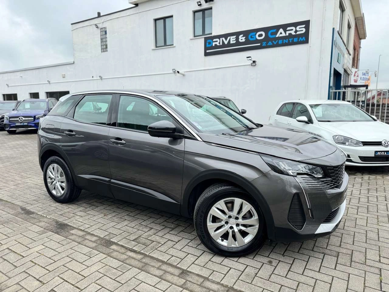 Peugeot 3008 1.2i Benzine - CarPlay - Camera ** 1 JAAR GARANTIE ** !!