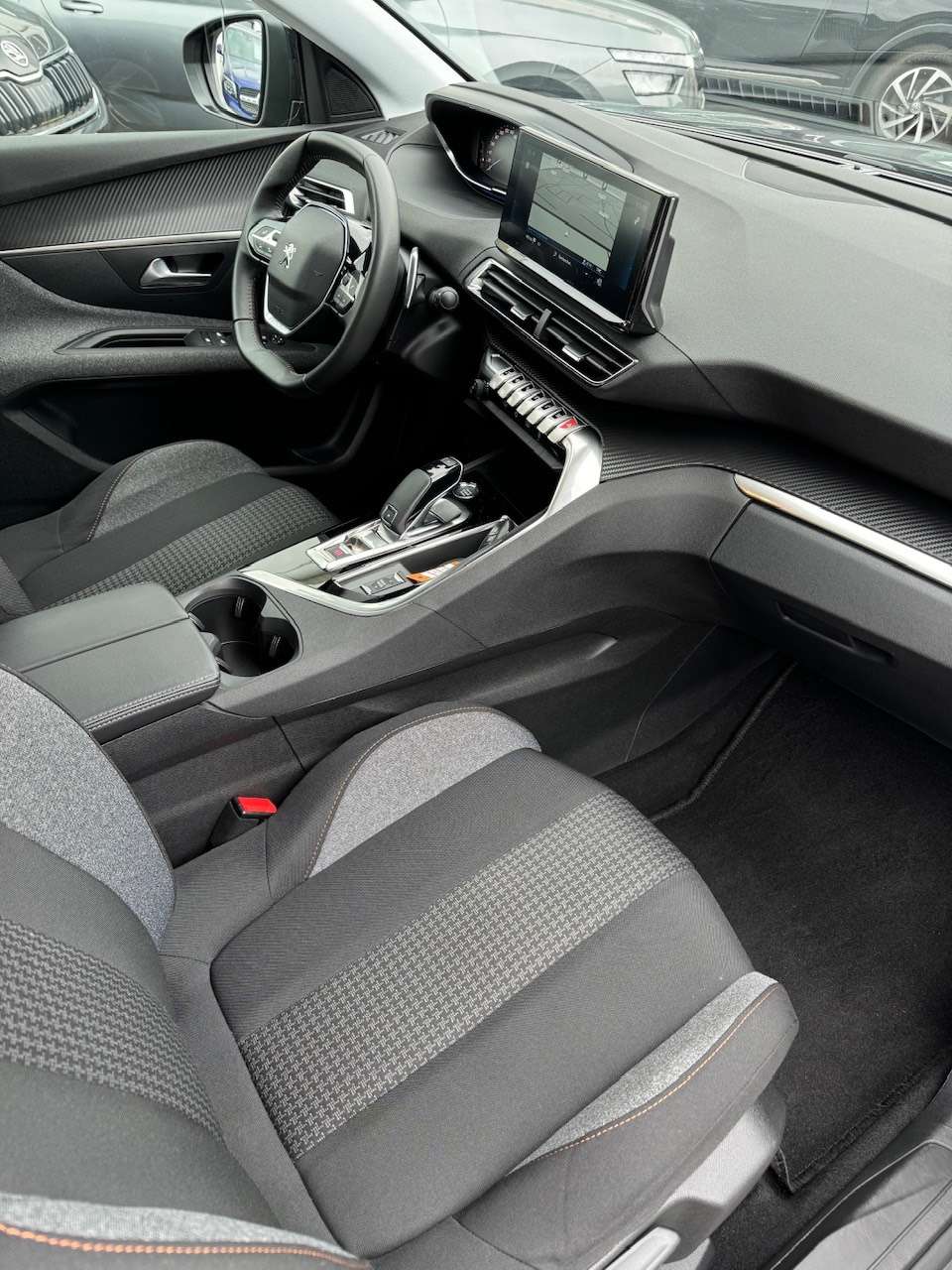 Peugeot 3008 1.2i Benzine - CarPlay - Camera ** 1 JAAR GARANTIE ** !!