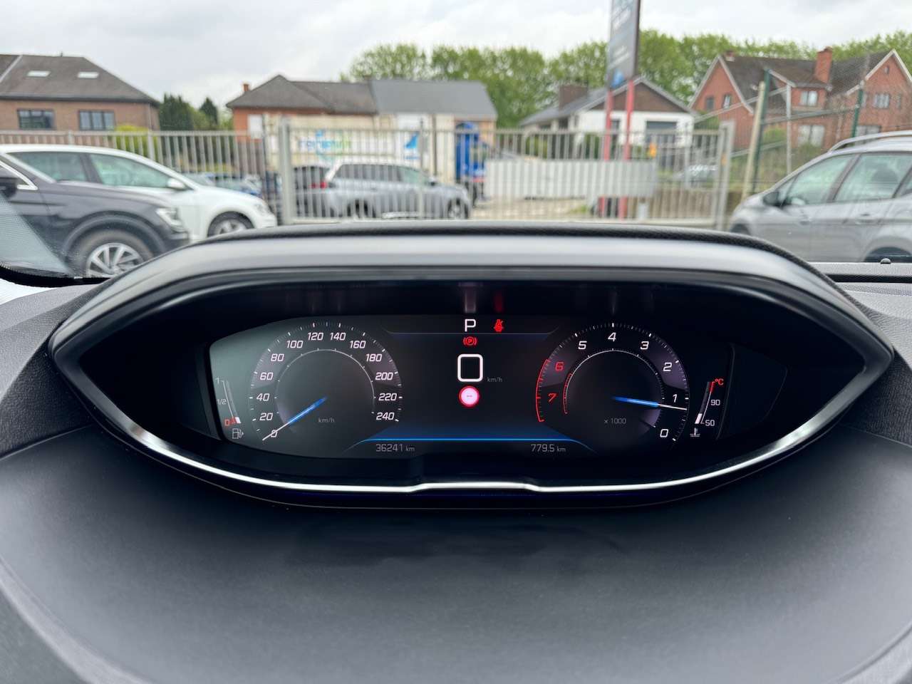 Peugeot 3008 1.2i Benzine - CarPlay - Camera ** 1 JAAR GARANTIE ** !!