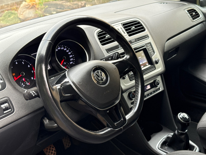 Volkswagen POLO 1.2 TSI 90CH BLUEMOTION BEATS AUDIO 5P * 73.000KM * 2016