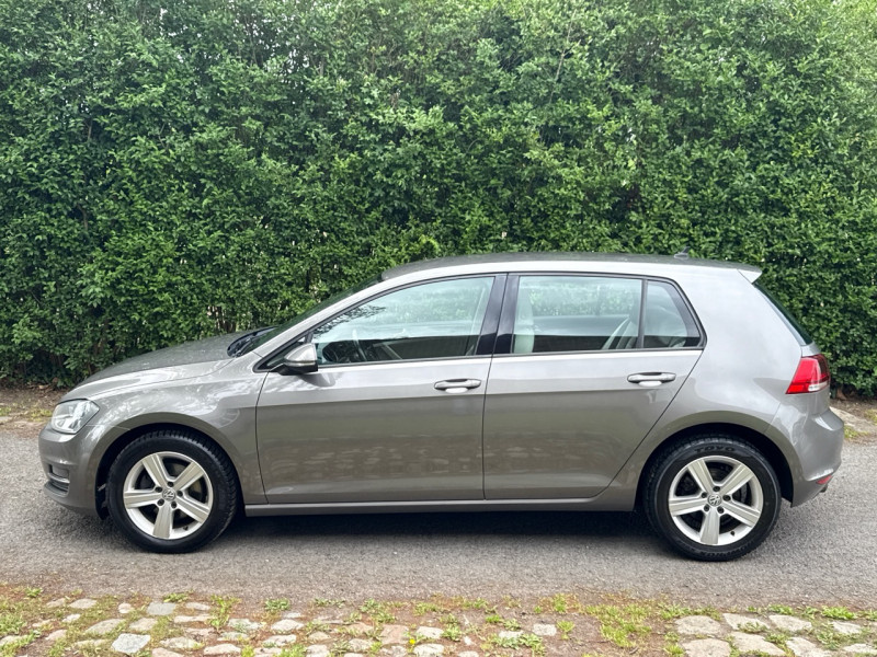 Volkswagen GOLF VII 1.6 TDI 105CH CARAT 5P * 145.000KM * CUIR * GPS * JANTES