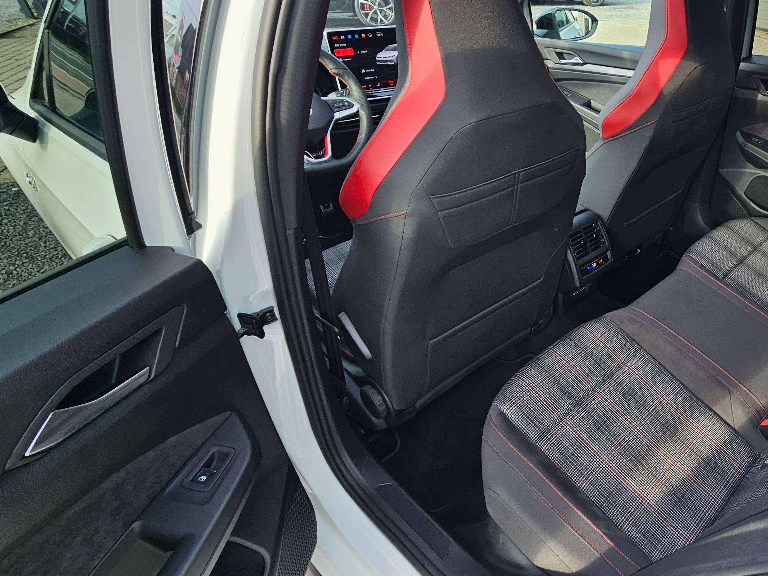 Volkswagen Golf GTI Blackstyle, Pano, DCC, 360 camera, ...