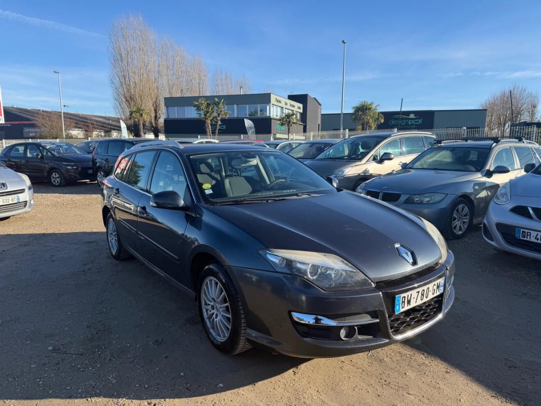 Renault Laguna III 1.5 DCI 110 CH DISTRIBUTION NEUVE REVISEE