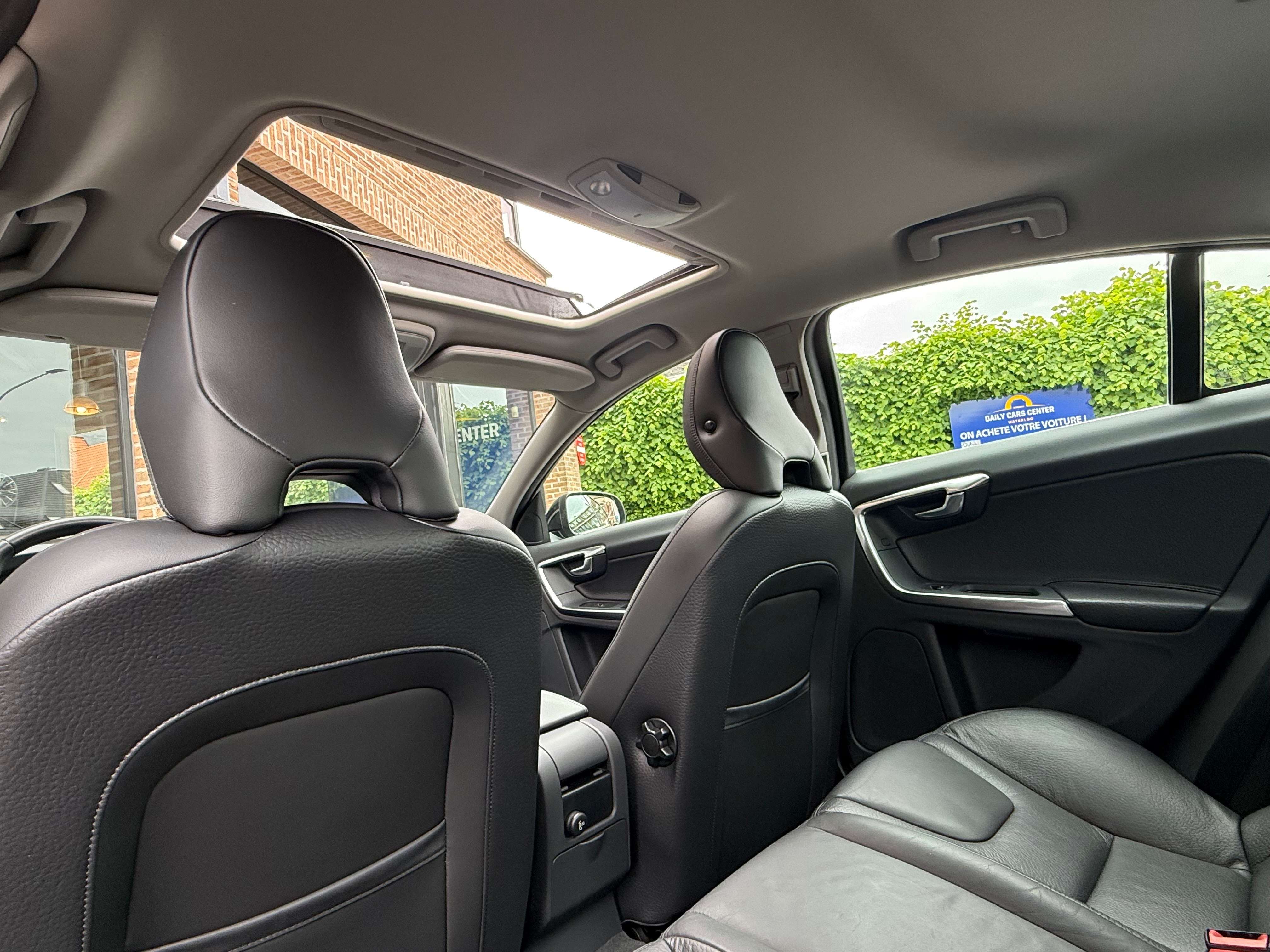 Volvo S60 2.0 D3 Start/Stop Geartronic I cuir I Pano I Full carnet I 1er main I Carnet