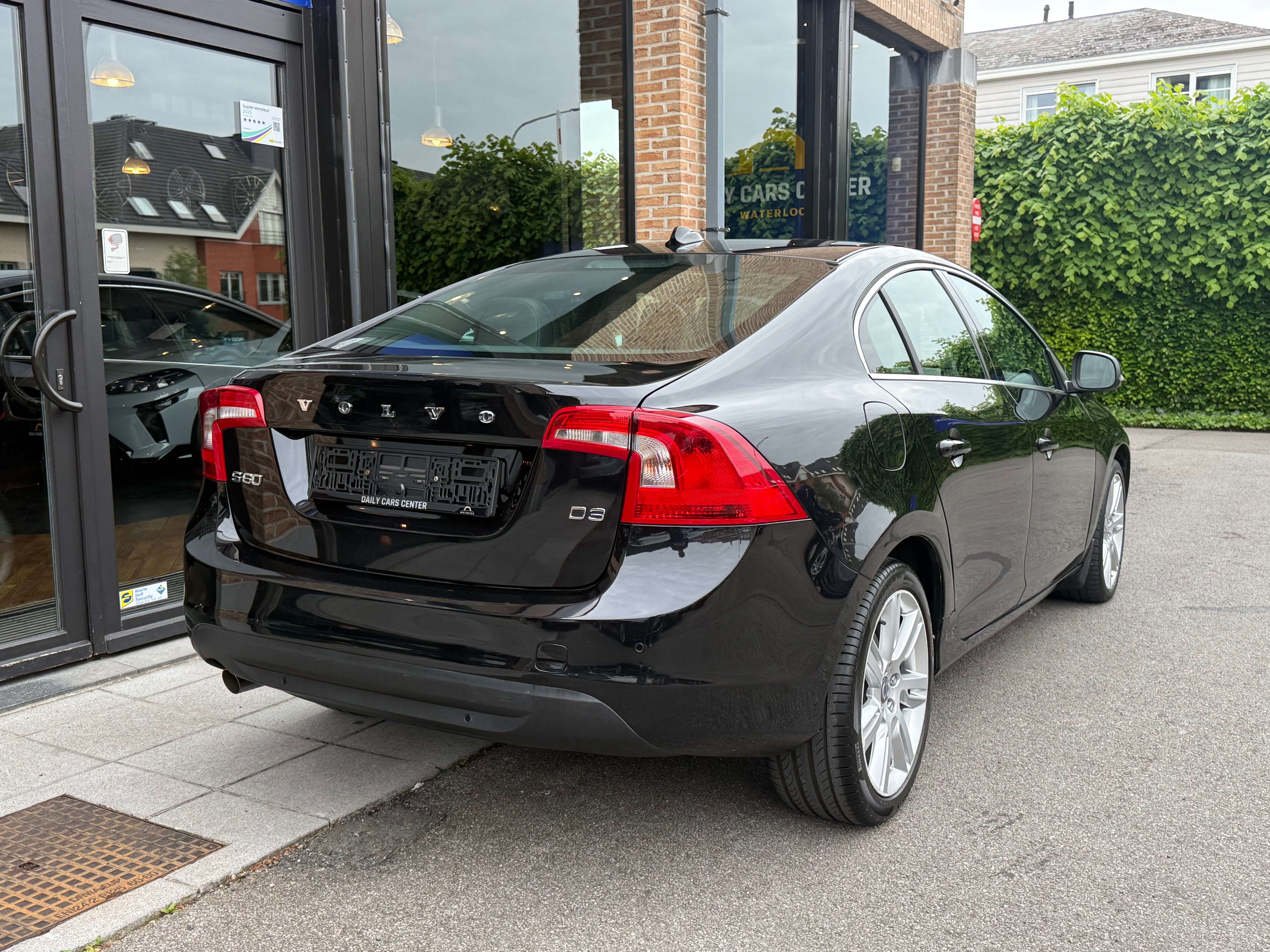 Volvo S60 2.0 D3 Start/Stop Geartronic I cuir I Pano I Full carnet I 1er main I Carnet