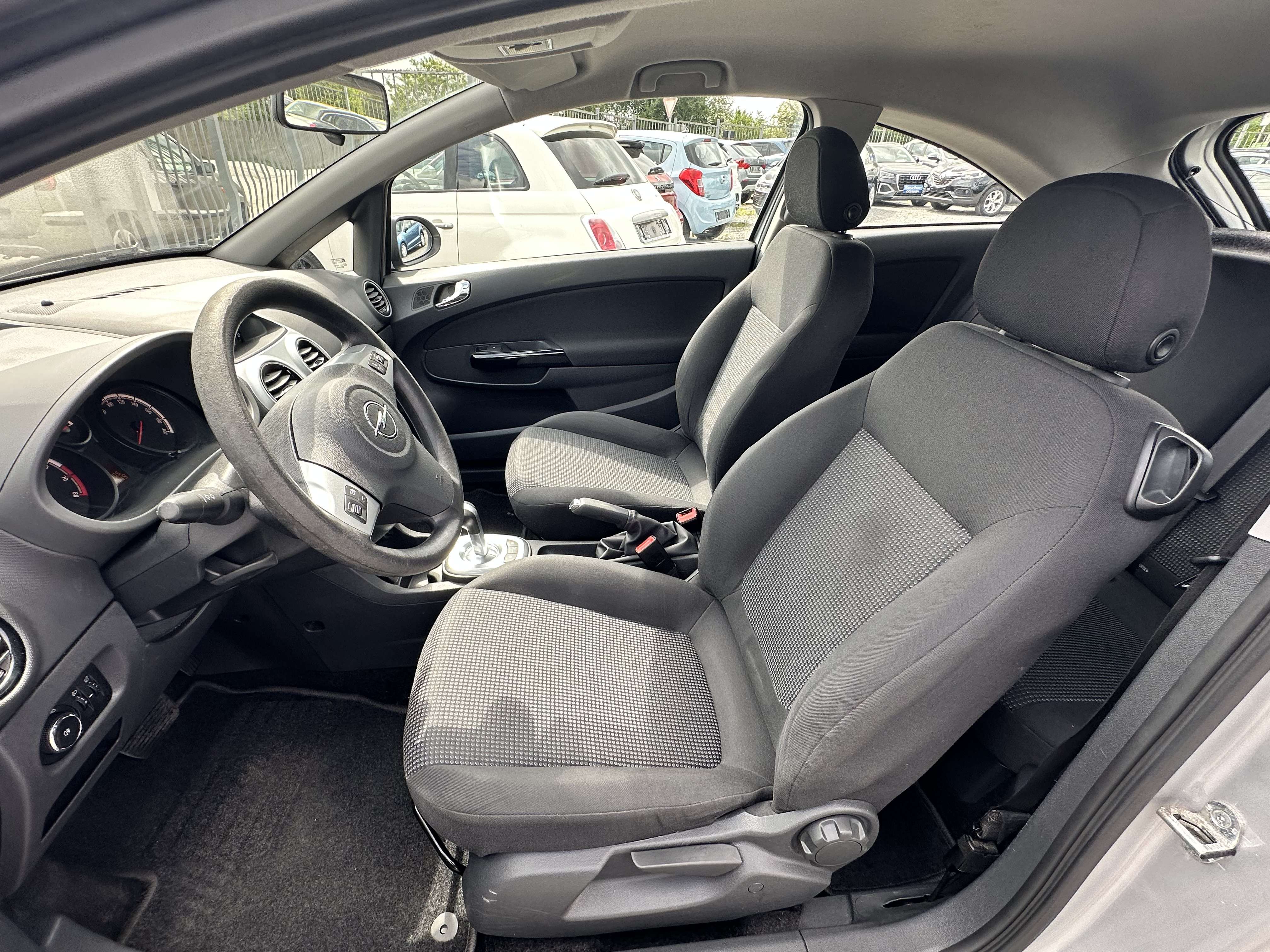 Opel Corsa 1.2i XE  Easytronic **