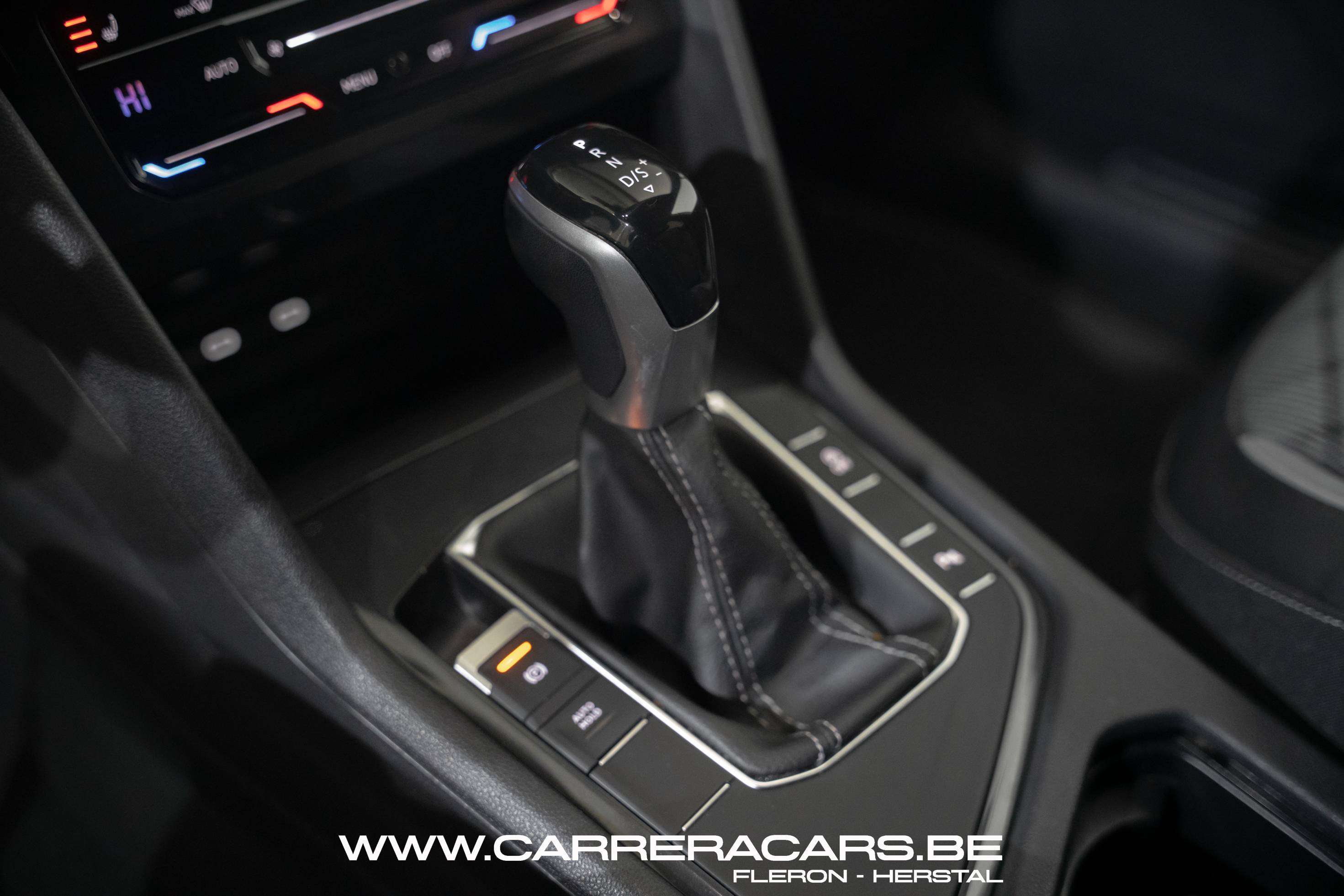 Volkswagen Tiguan 2.0 TDI SCR R-Line DSG|*CARPLAY*LED*PDC*PACK HIVER*GARANTIE|*
