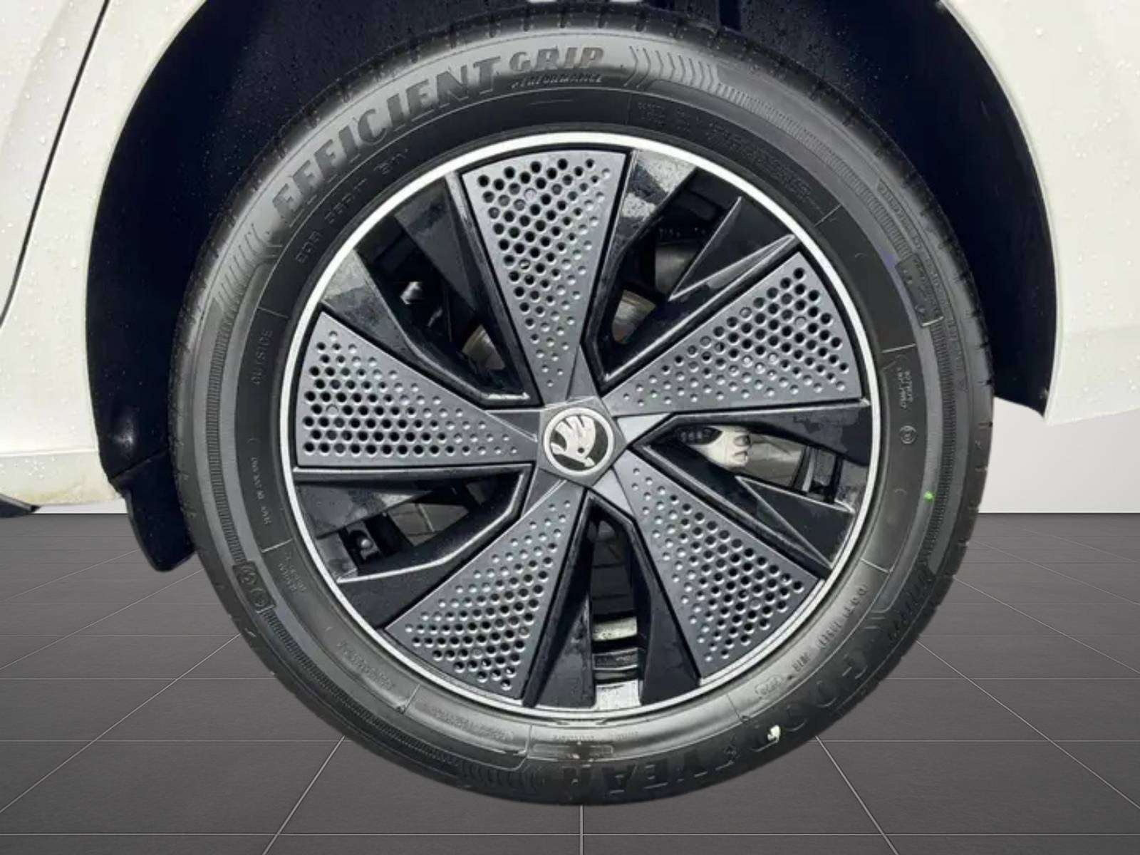 Skoda Kamiq 1.0 TSI Monte Carlo DSG //VEHICULE NEUF//TOIT PANO