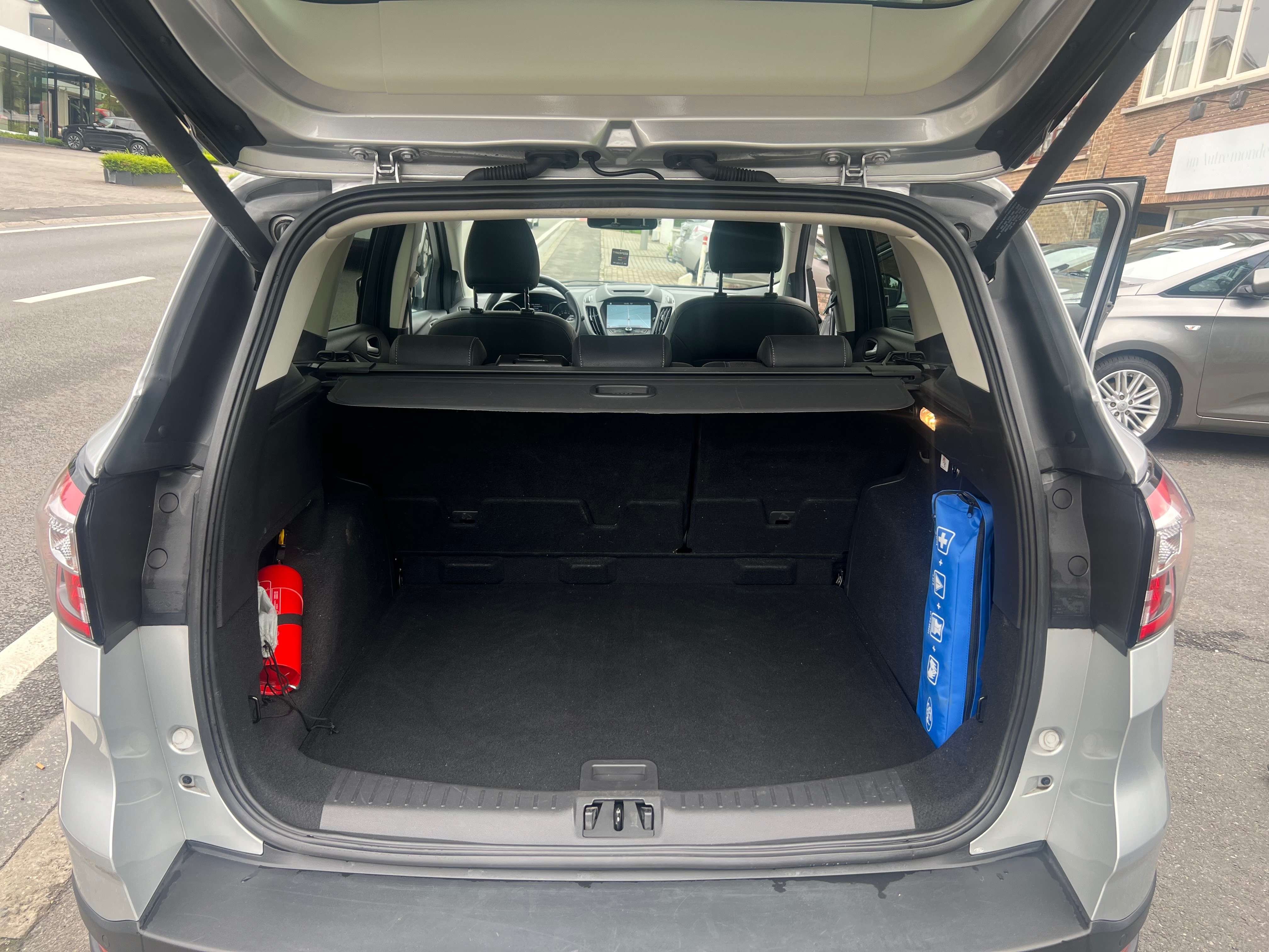 Ford Kuga 1.5 EcoBoost AWD ST Line !!!49.000kms!!! AUTOMATIQUE GPS CAMÉRA FULL GARANTIE CREDTIT 100%
