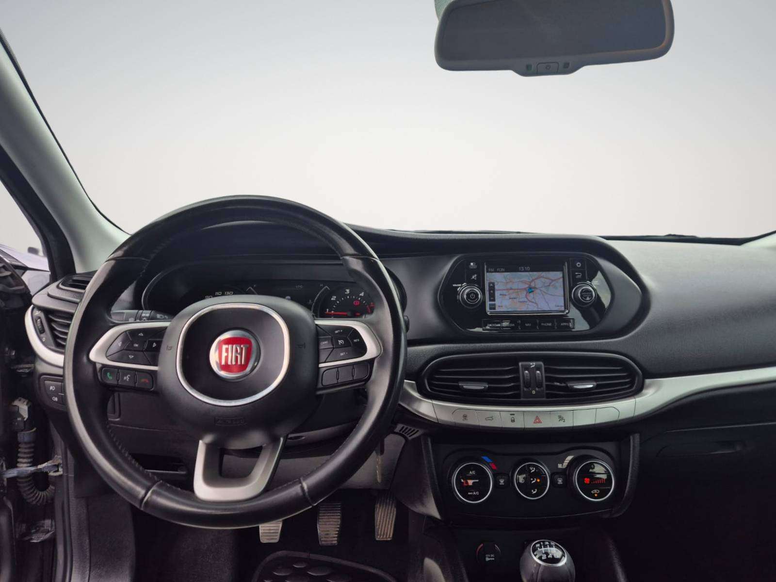Fiat Tipo 1.6 MultiJet Easy Business / Camera / Navigation / Prêt à Immatriculer