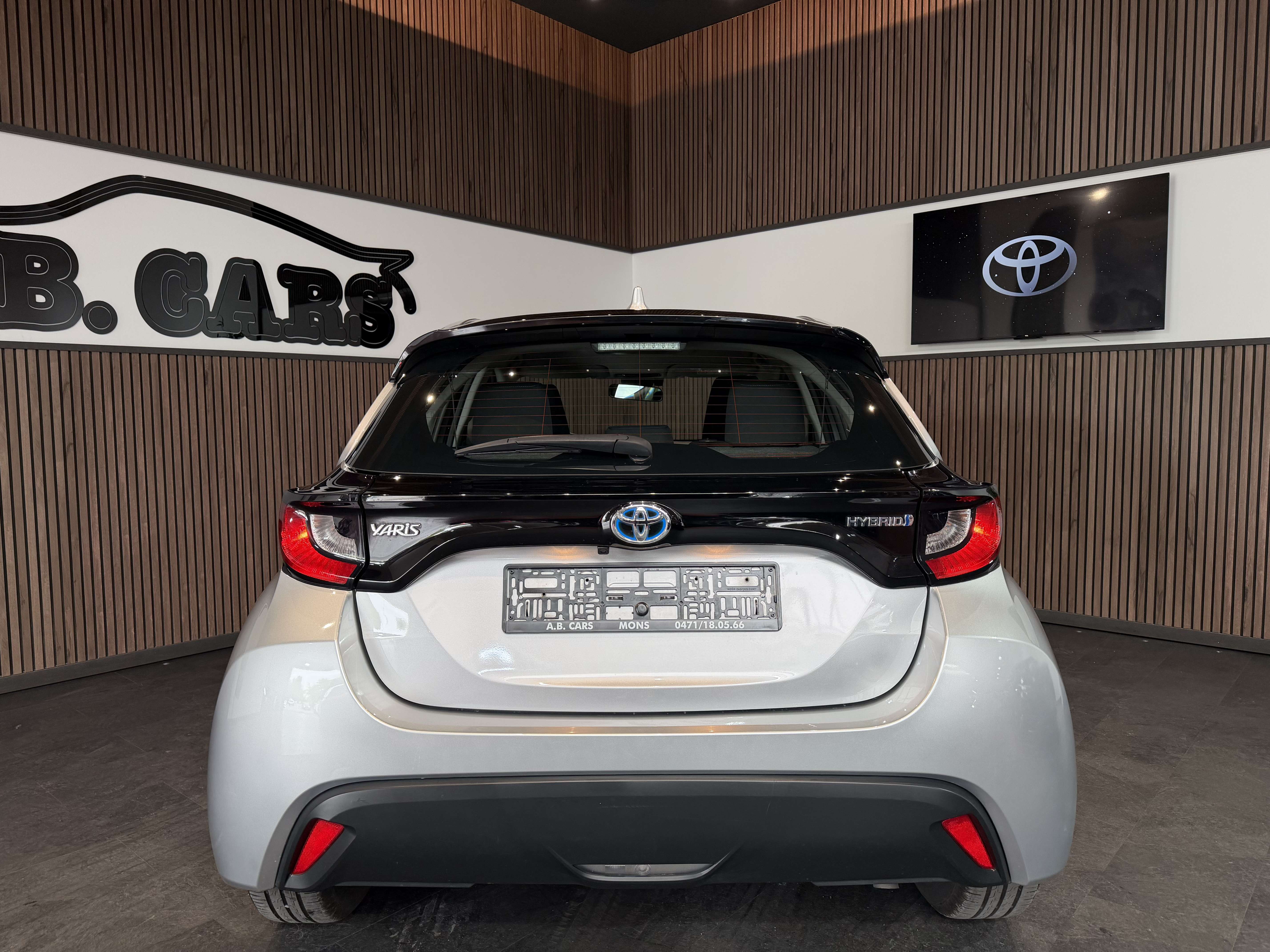 Toyota Yaris HYBRIDE - 1.5i VVT-iE - AUTOMATIQUE - GARANTIE 12M