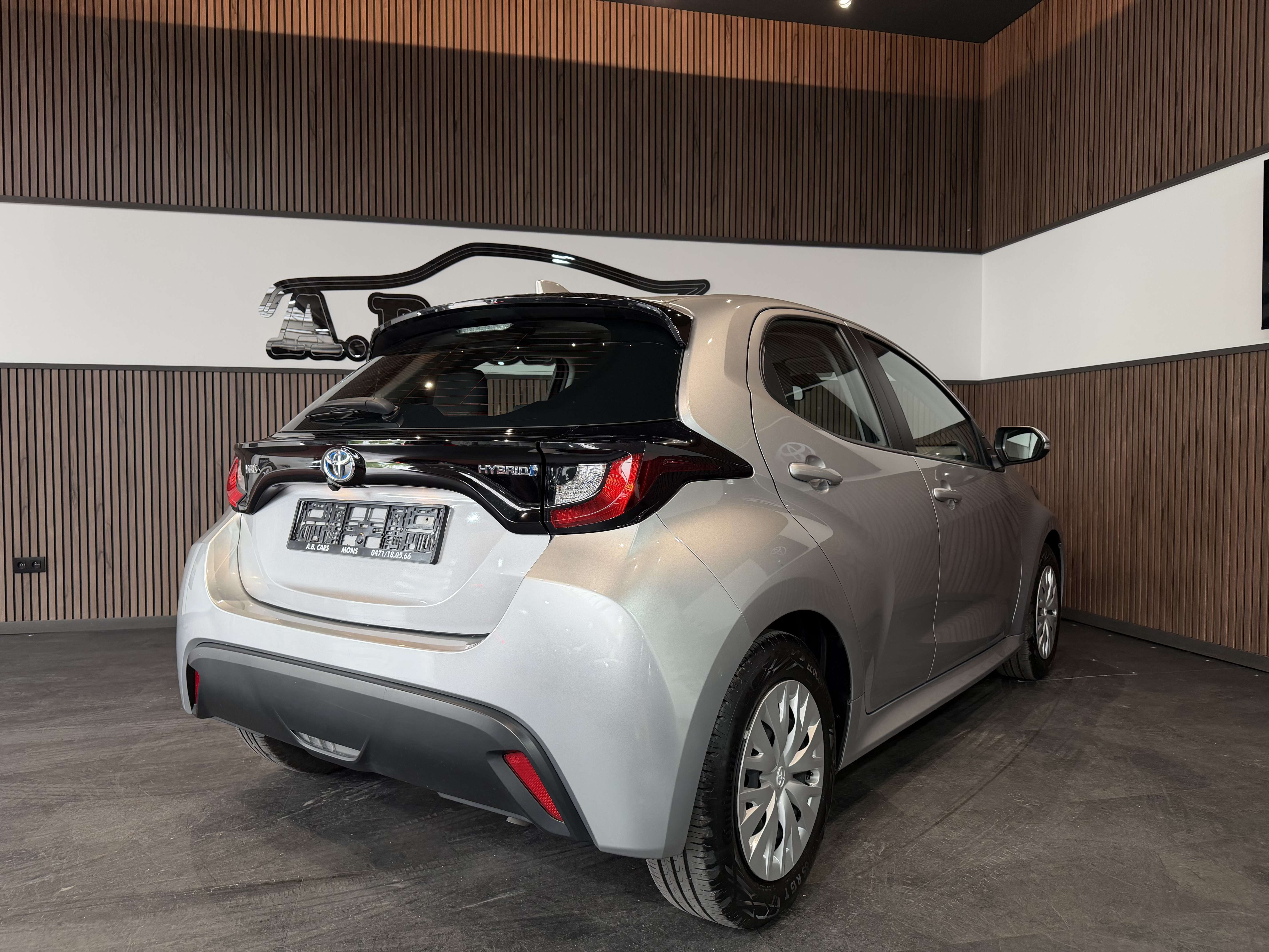 Toyota Yaris HYBRIDE - 1.5i VVT-iE - AUTOMATIQUE - GARANTIE 12M