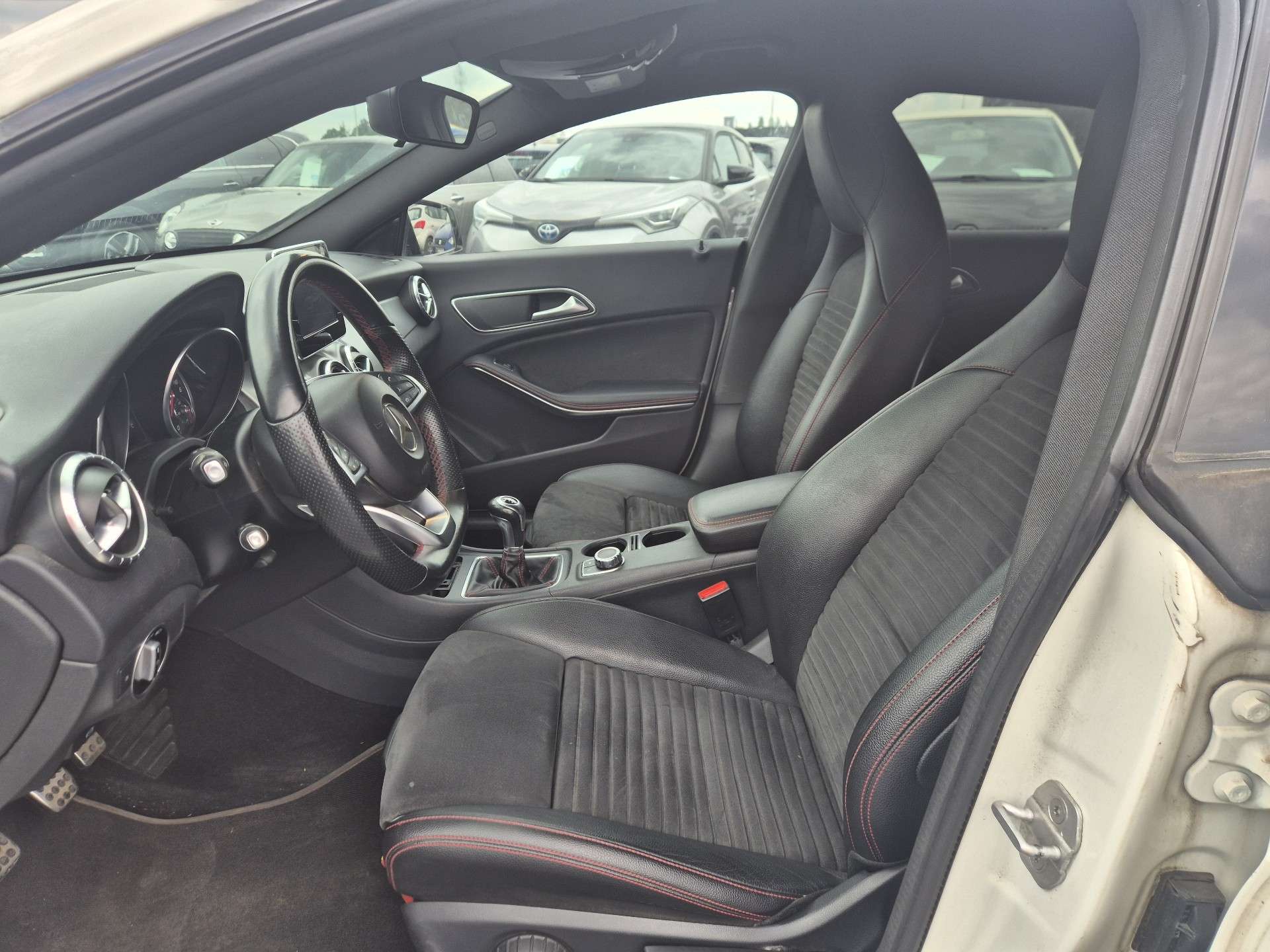 Mercedes-Benz CLA 180 d Shooting Break AMG Line / Camera / Navigation /