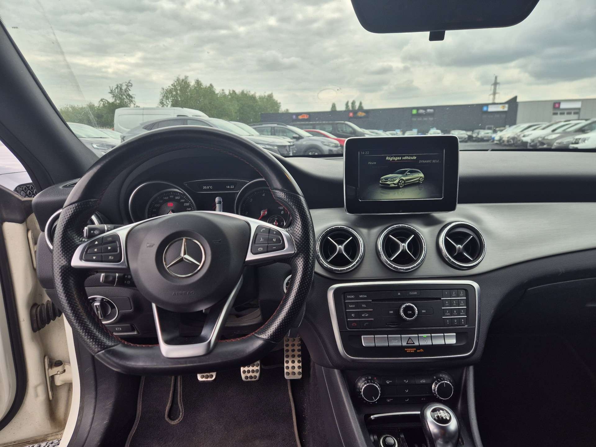 Mercedes-Benz CLA 180 d Shooting Break AMG Line / Camera / Navigation /