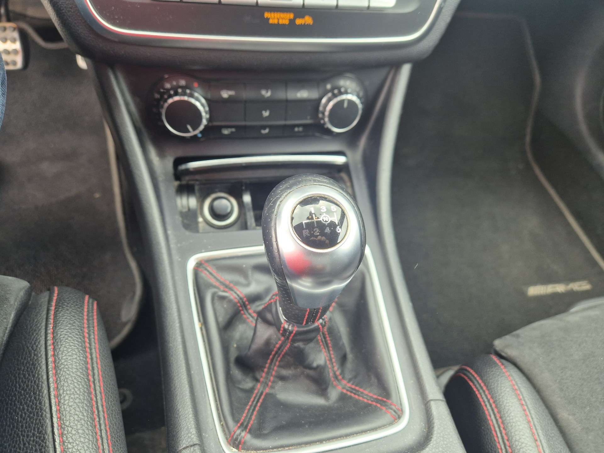 Mercedes-Benz CLA 180 d Shooting Break AMG Line / Camera / Navigation /