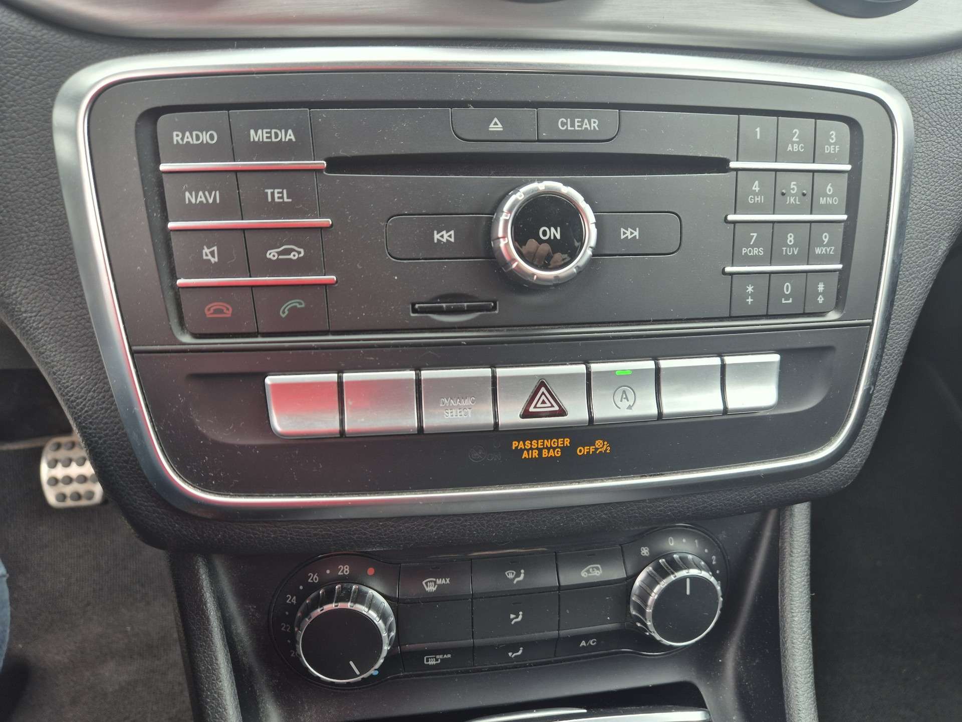 Mercedes-Benz CLA 180 d Shooting Break AMG Line / Camera / Navigation /