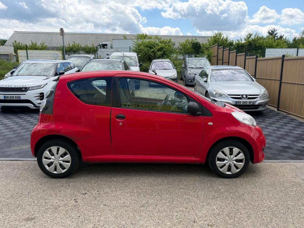 Citroen C1 1.0 70 CONFORT ENTRETIEN CITROEN-MOTEUR A CHAINE-IDEAL JEUNE CONDUCTEUR-EMBRAYAGE NEUF