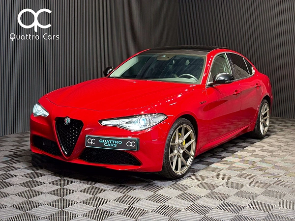 Alfa Romeo Giulia 2.2 JTDm - Look unique - Toit ouvrant - Cuir