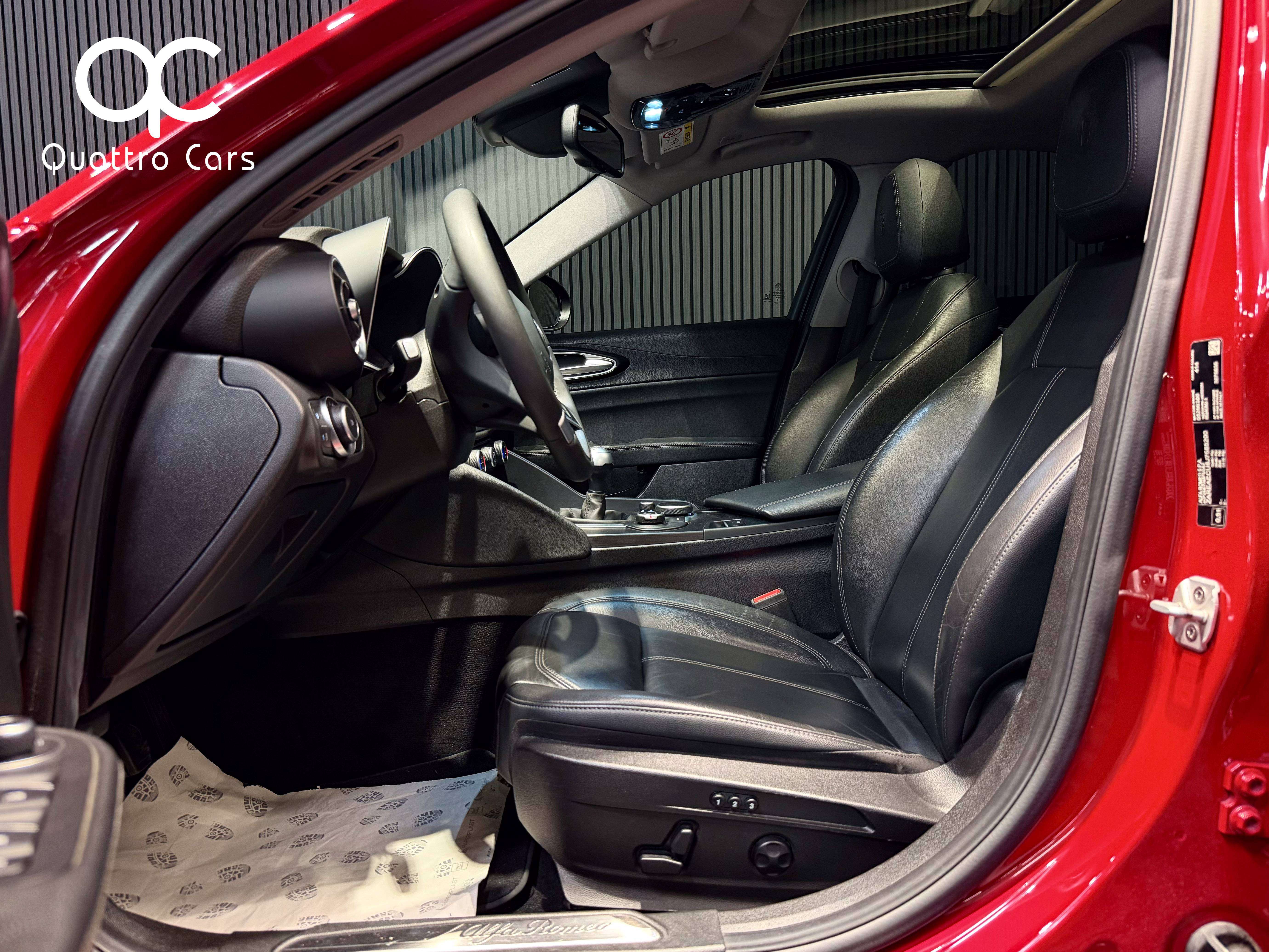 Alfa Romeo Giulia 2.2 JTDm - Look unique - Toit ouvrant - Cuir