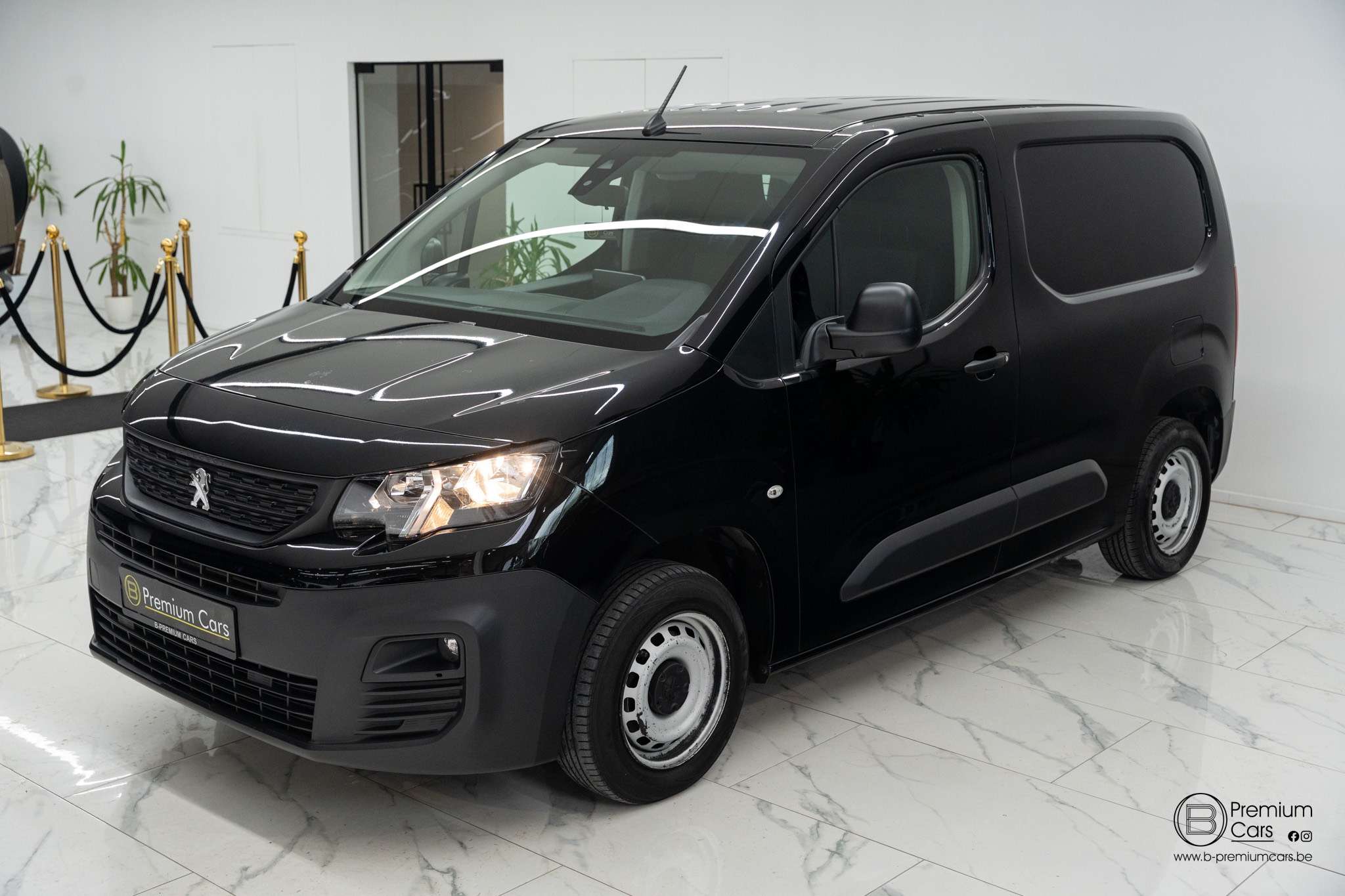 Peugeot Partner 1.5 HDI! Airco, cruise! Lichte vracht! Nieuw!