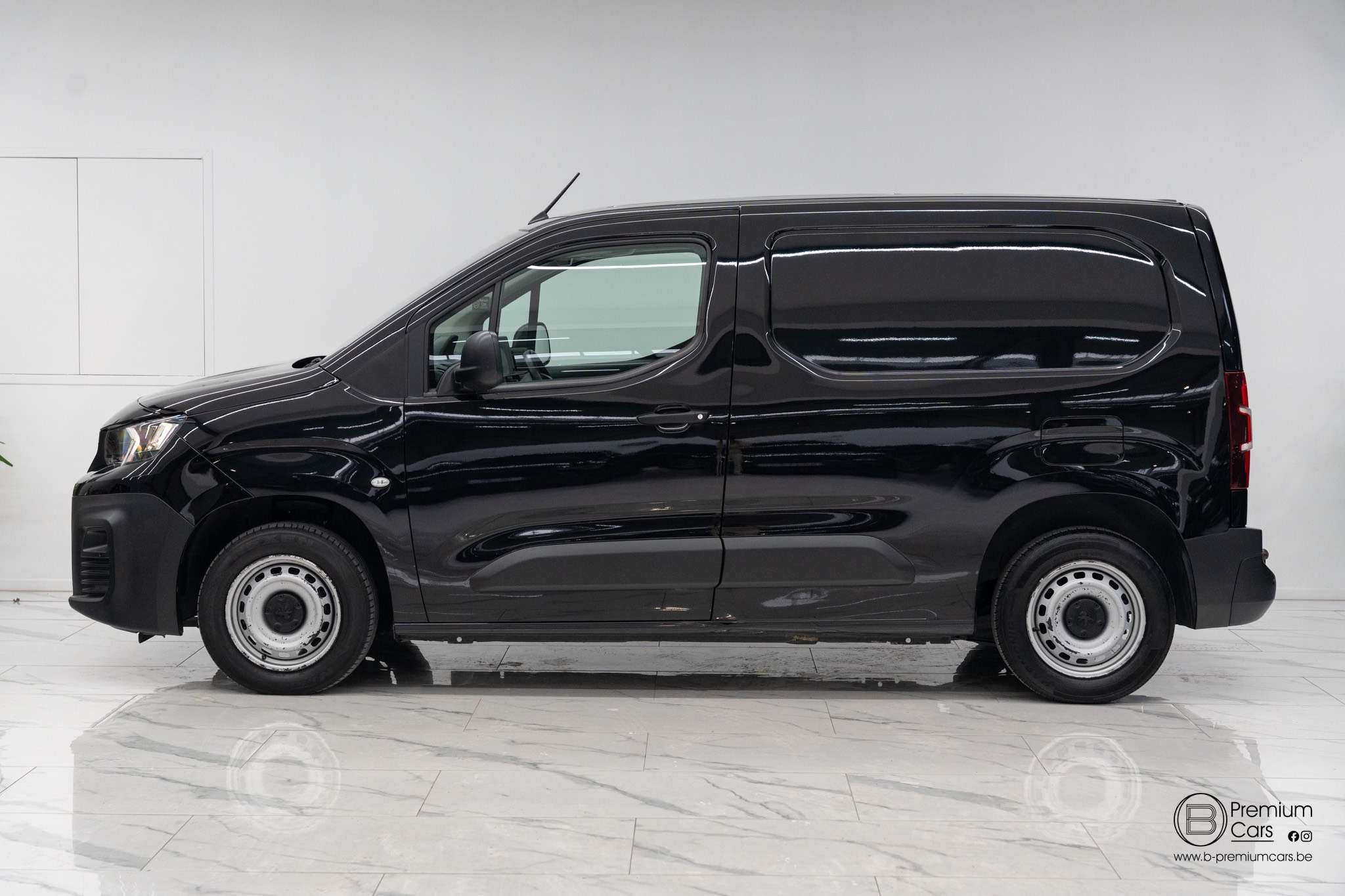 Peugeot Partner 1.5 HDI! Airco, cruise! Lichte vracht! Nieuw!