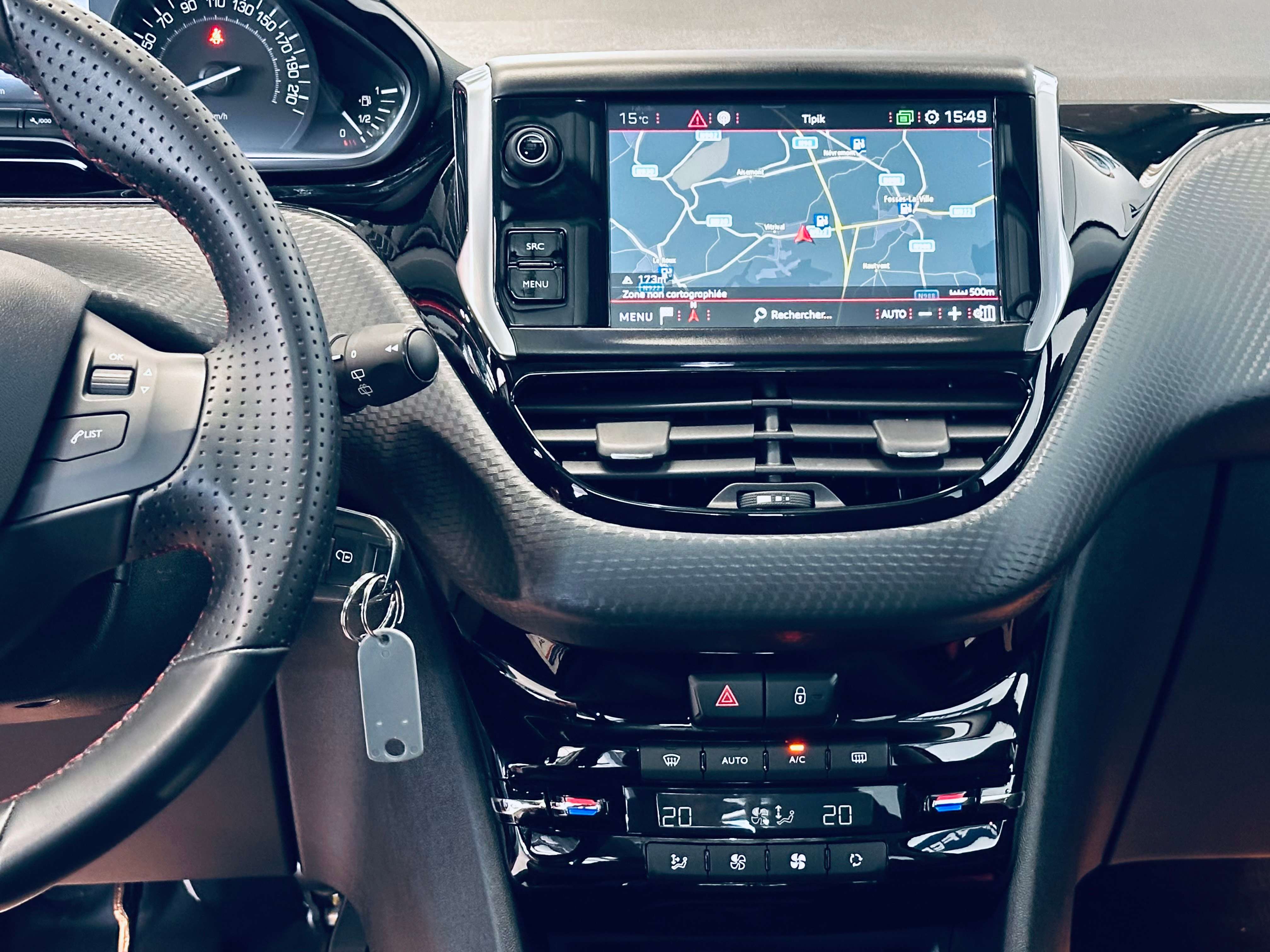 Peugeot 208 1.2 GT Line BOITE AUTO TOIT PANO CAMERA PDC