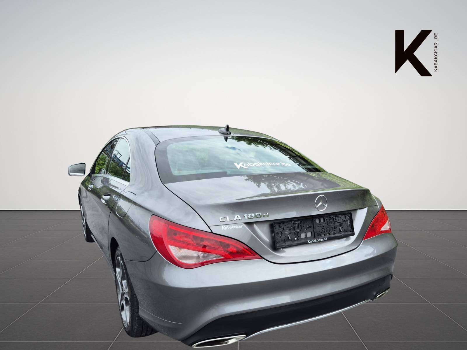 Mercedes-Benz CLA 180 d Business Solution - Faible consommation et Fiable - Garantie 12 Mois - Disponible rapidement - Zone LEZ Ok