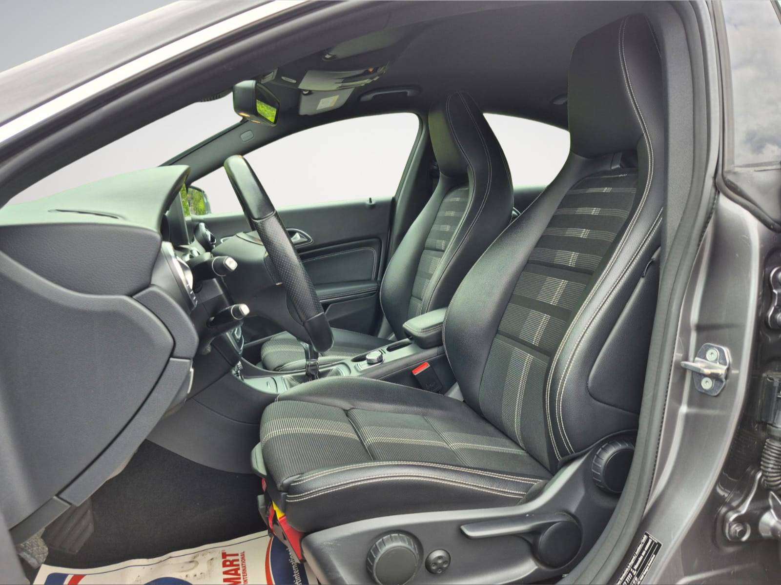 Mercedes-Benz CLA 180 d Business Solution - Faible consommation et Fiable - Garantie 12 Mois - Disponible rapidement - Zone LEZ Ok