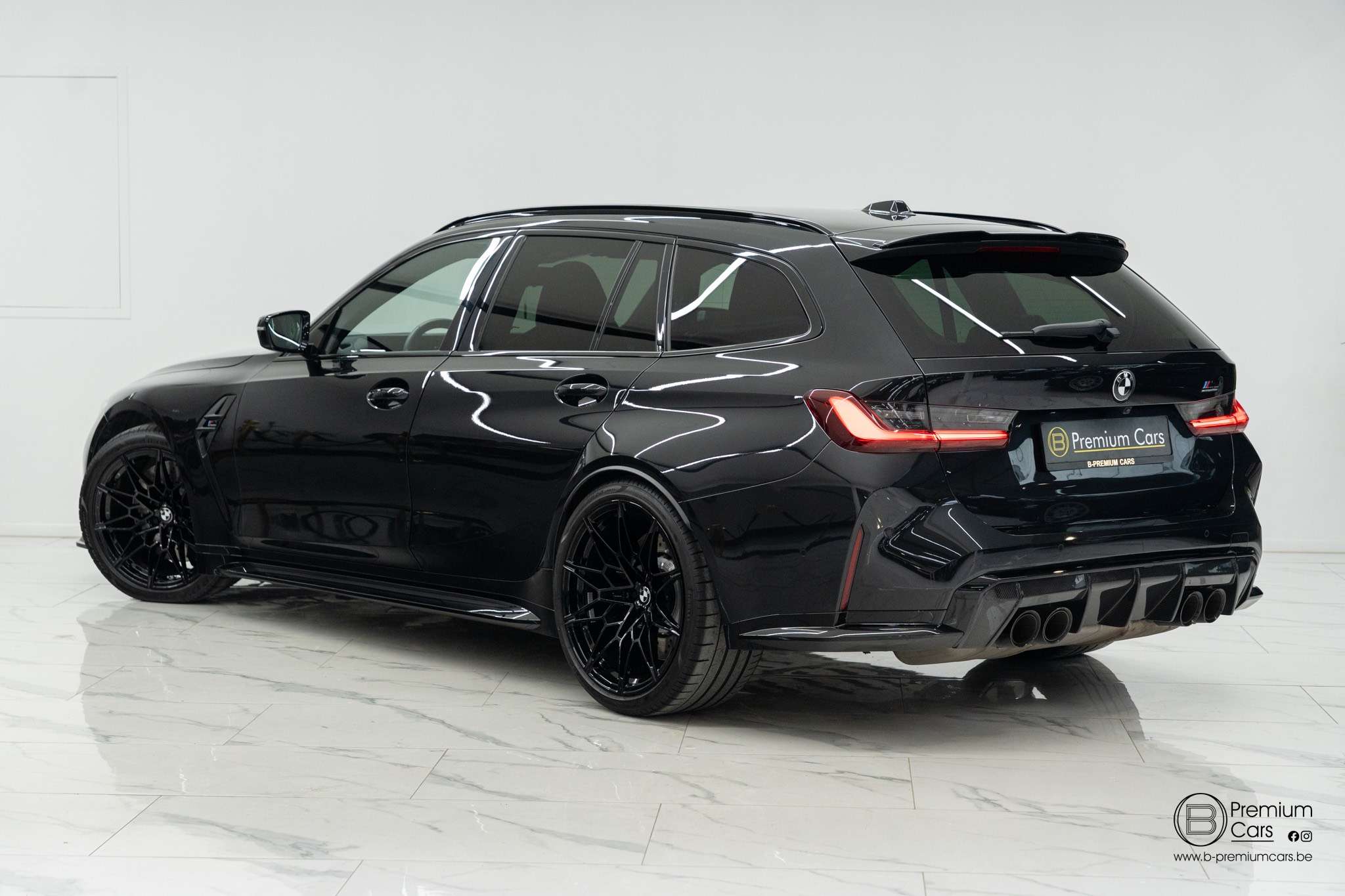 BMW M3 Competition Touring! Xdrive! Carbon pack! Lichte Vracht!