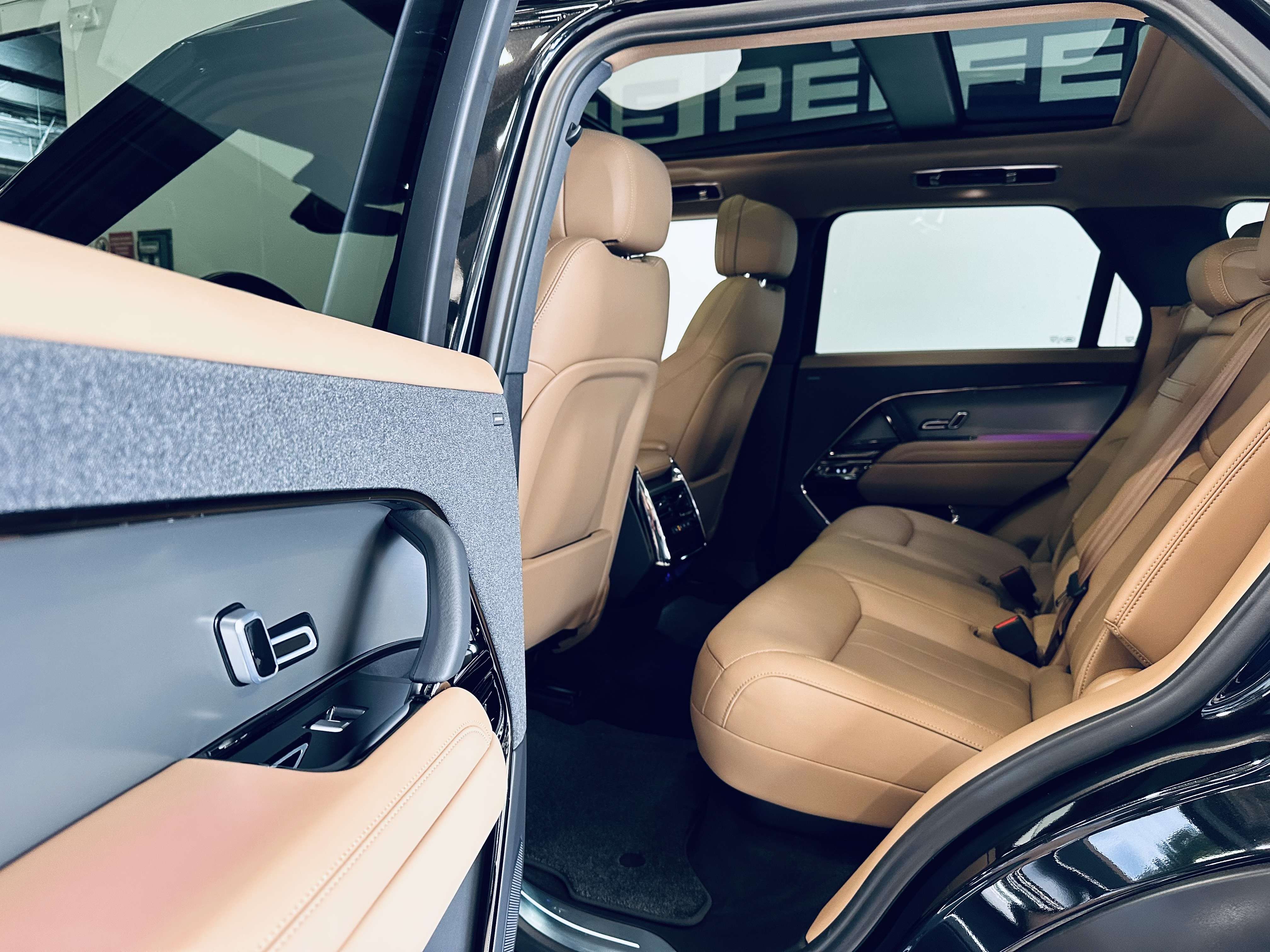 Land Rover Range Rover Sport 250d R-DYNAMIC 3.0 S TOIT PANO CUIR BRUN FULL OPT. GARANTIE 2030