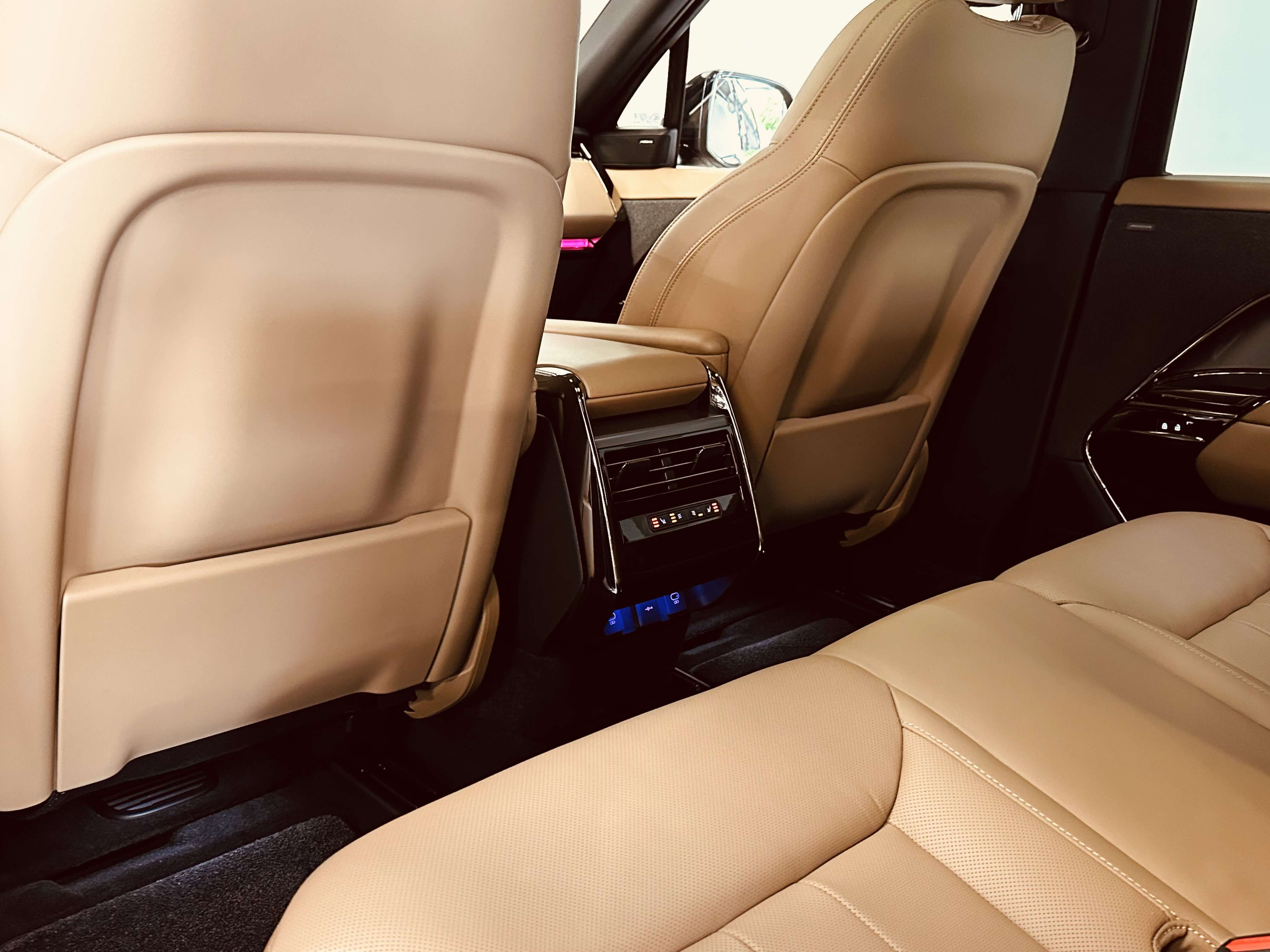 Land Rover Range Rover Sport 250d R-DYNAMIC 3.0 S TOIT PANO CUIR BRUN FULL OPT. GARANTIE 2030