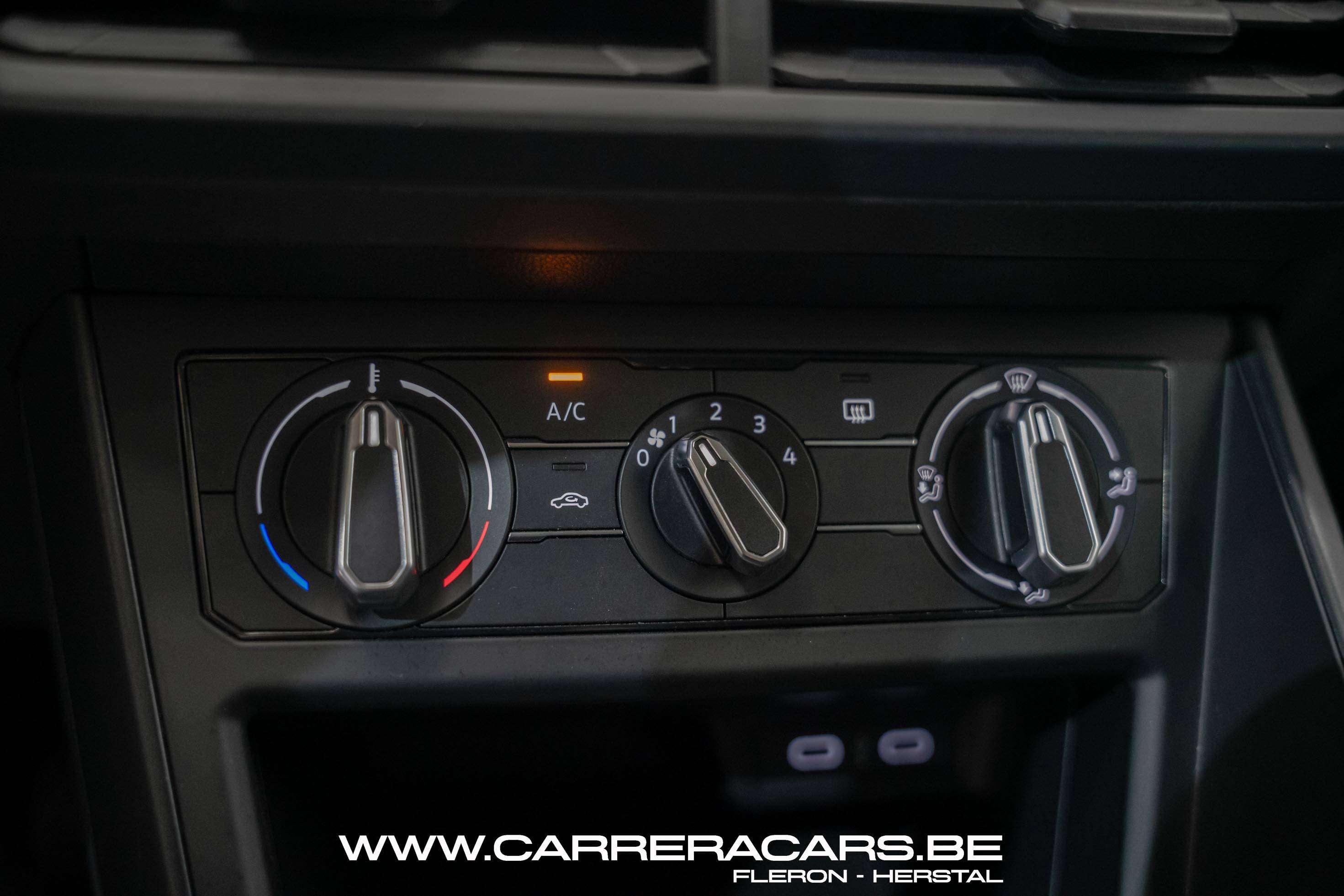 Volkswagen Polo 1.0i R-Line*|CRUISE*AIRCO*GARANTIE 12 MOIS*17"|