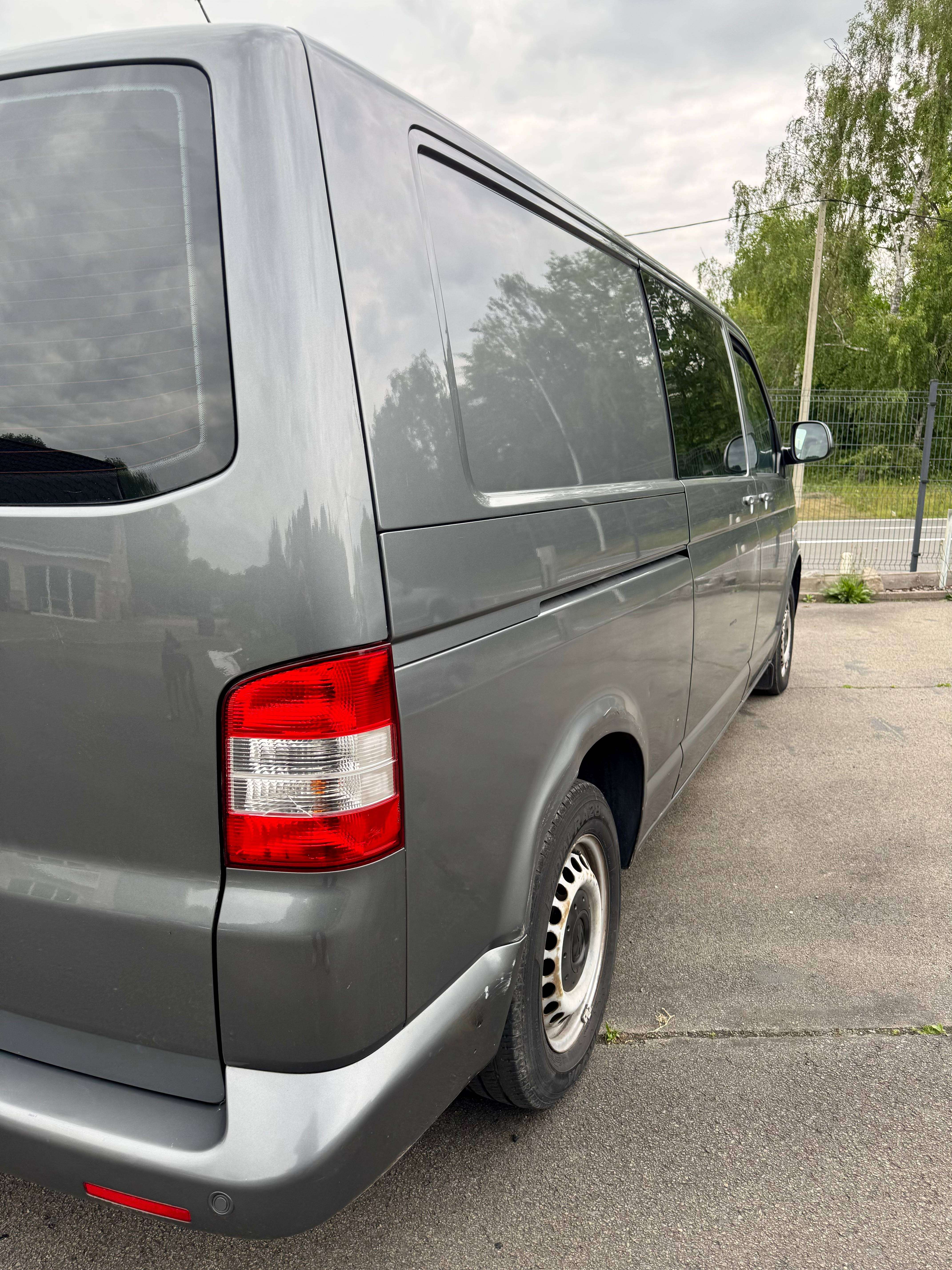 Volkswagen T5 Transporter 2.0 TDi 72000 km car-pass ctte / corbillard 2/3 pl