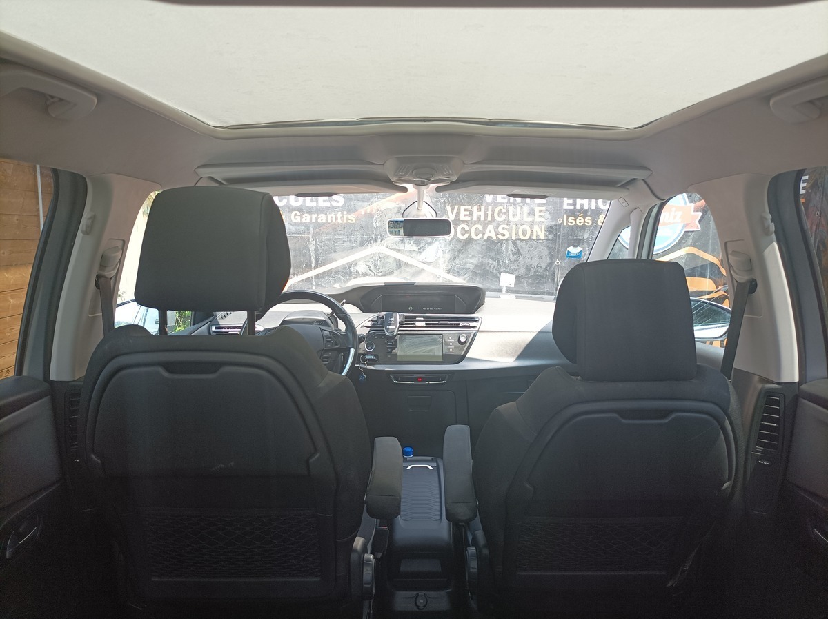 Citroen C4 Citroën C4 Picasso 1.6 EHDI boite automatique.