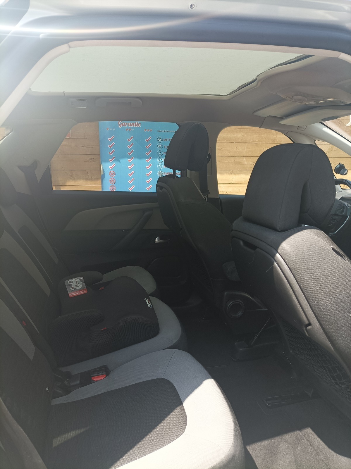 Citroen C4 Citroën C4 Picasso 1.6 EHDI boite automatique.