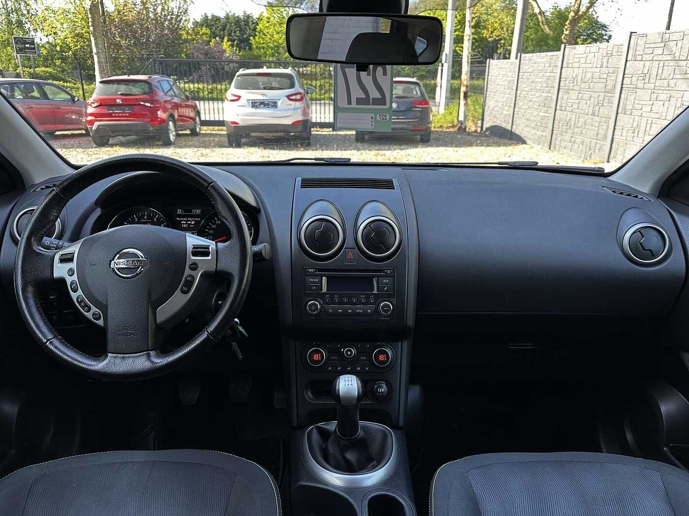 Nissan Qashqai 1.6i 2WD Visia ISS CRUISE/SENSOR/CLIM AUTO/RADIO